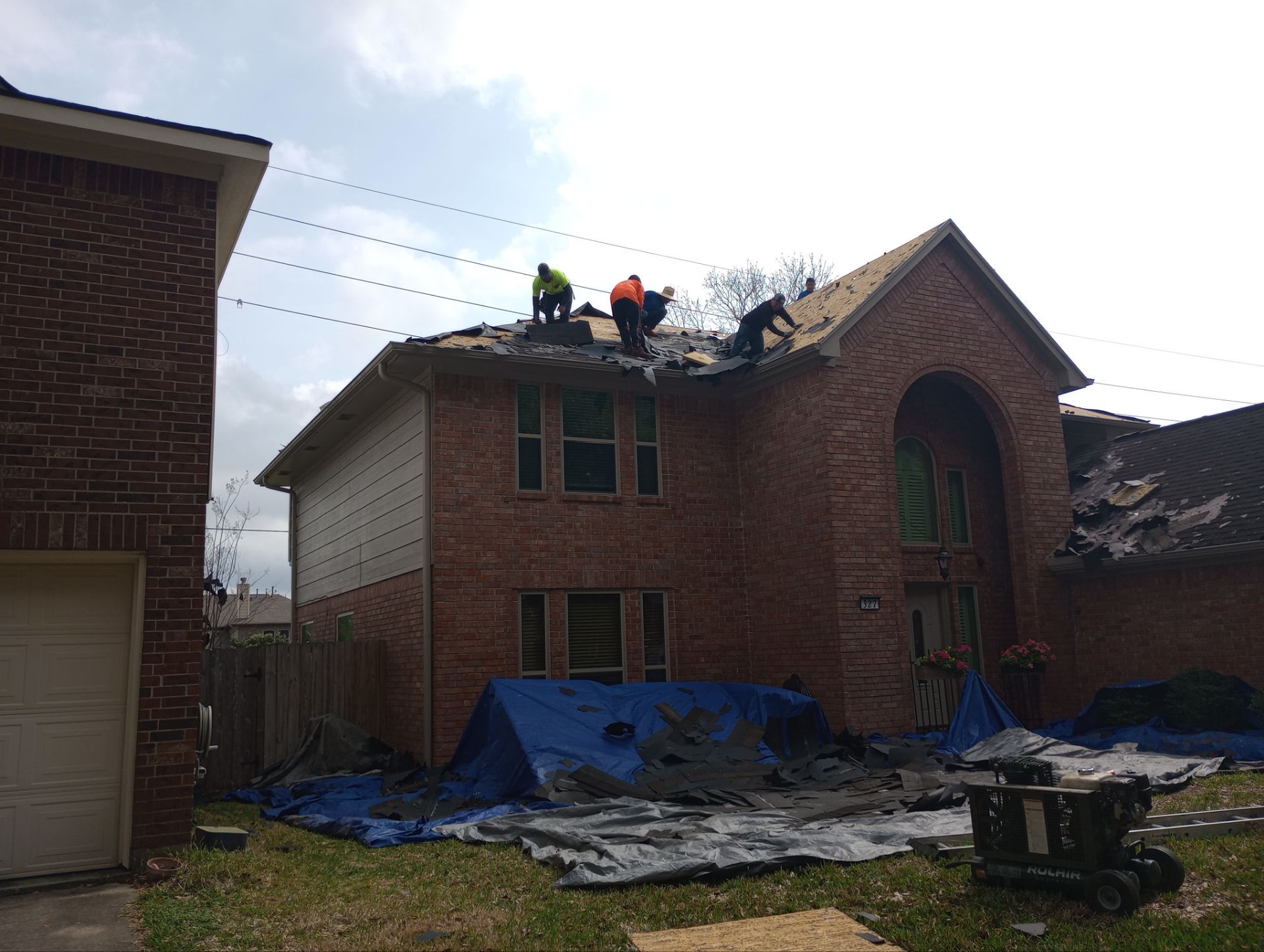 Residential Roofing Installation using Owen's Corning Duration (Lifetime) Shingles by Roof Repair Company
