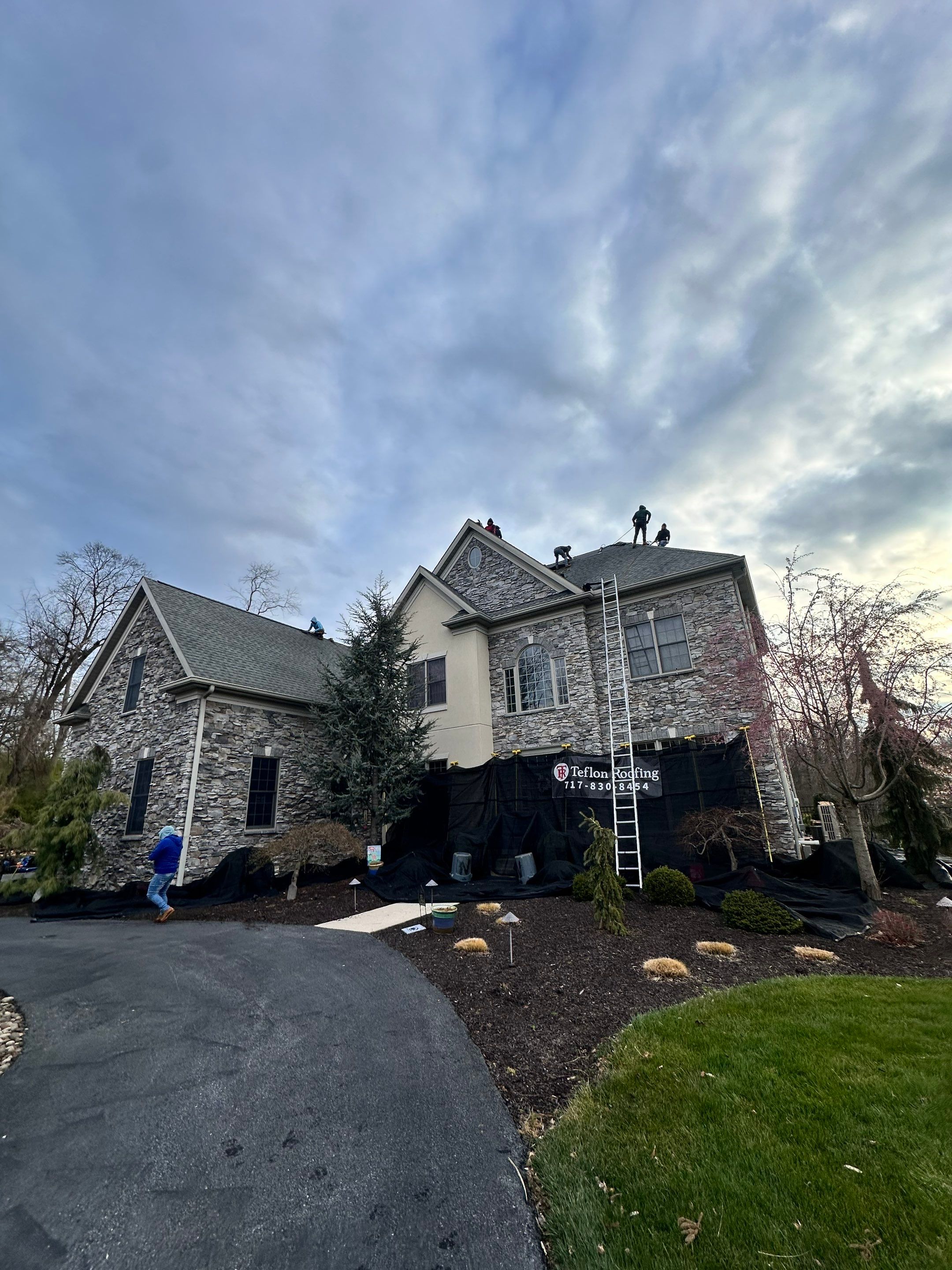 Residential Roofing Installation using Gaf Hdz Architectural Shingle by Teflon Roofing