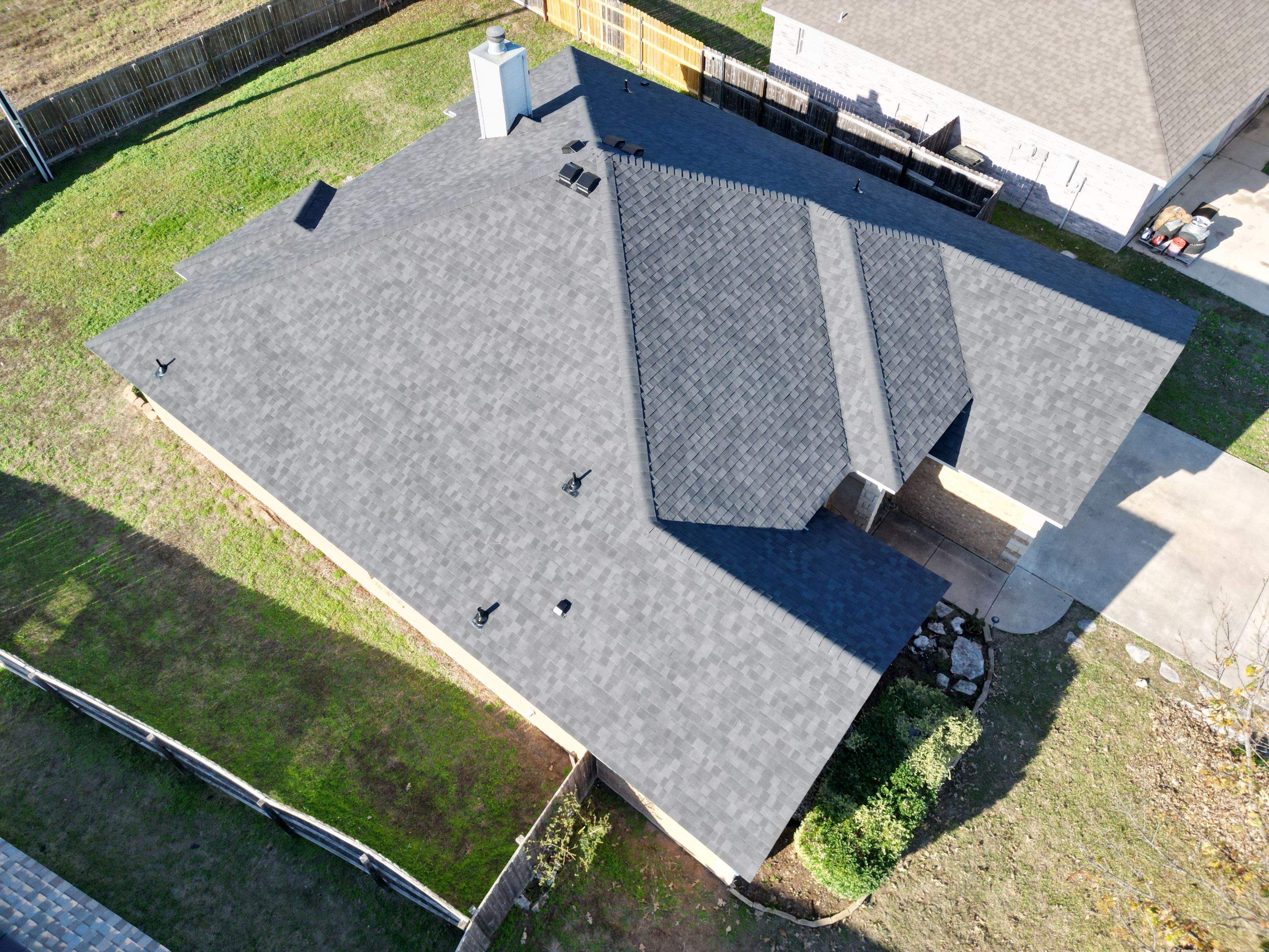 Onyx Black - Owens Corning TruDefinition Duration by RoofsOnly.com
