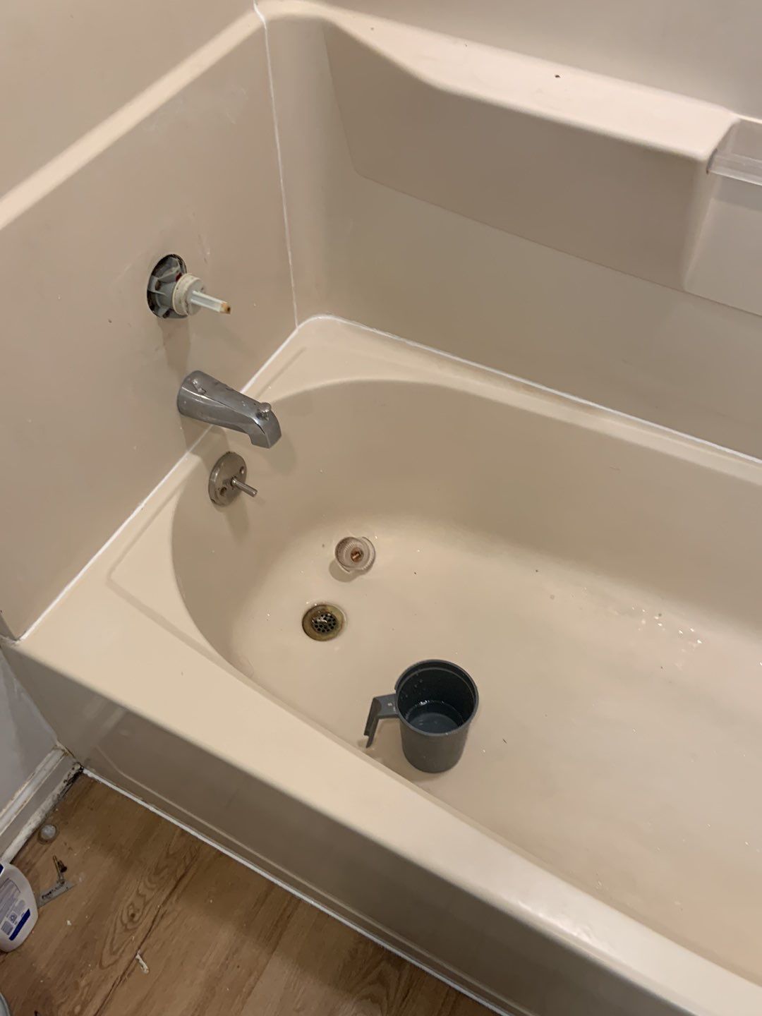Bathroom Recaulk Job by A1 NERDY HOMES LLC