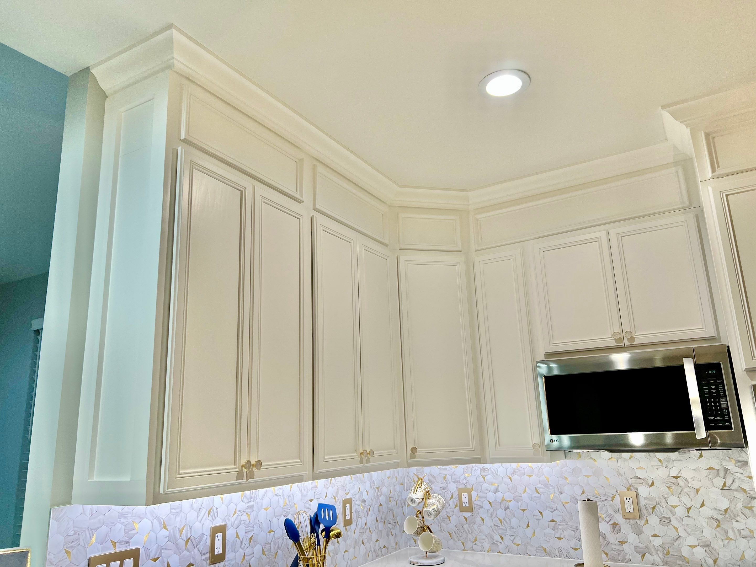 Kitchen Cabinet Painting by GLSpainters