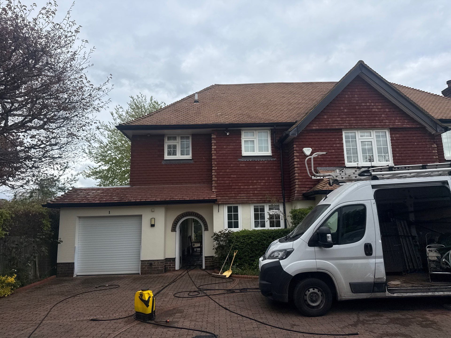 Roof Cleaning Cheam by Ges Exterior Cleaning ltd