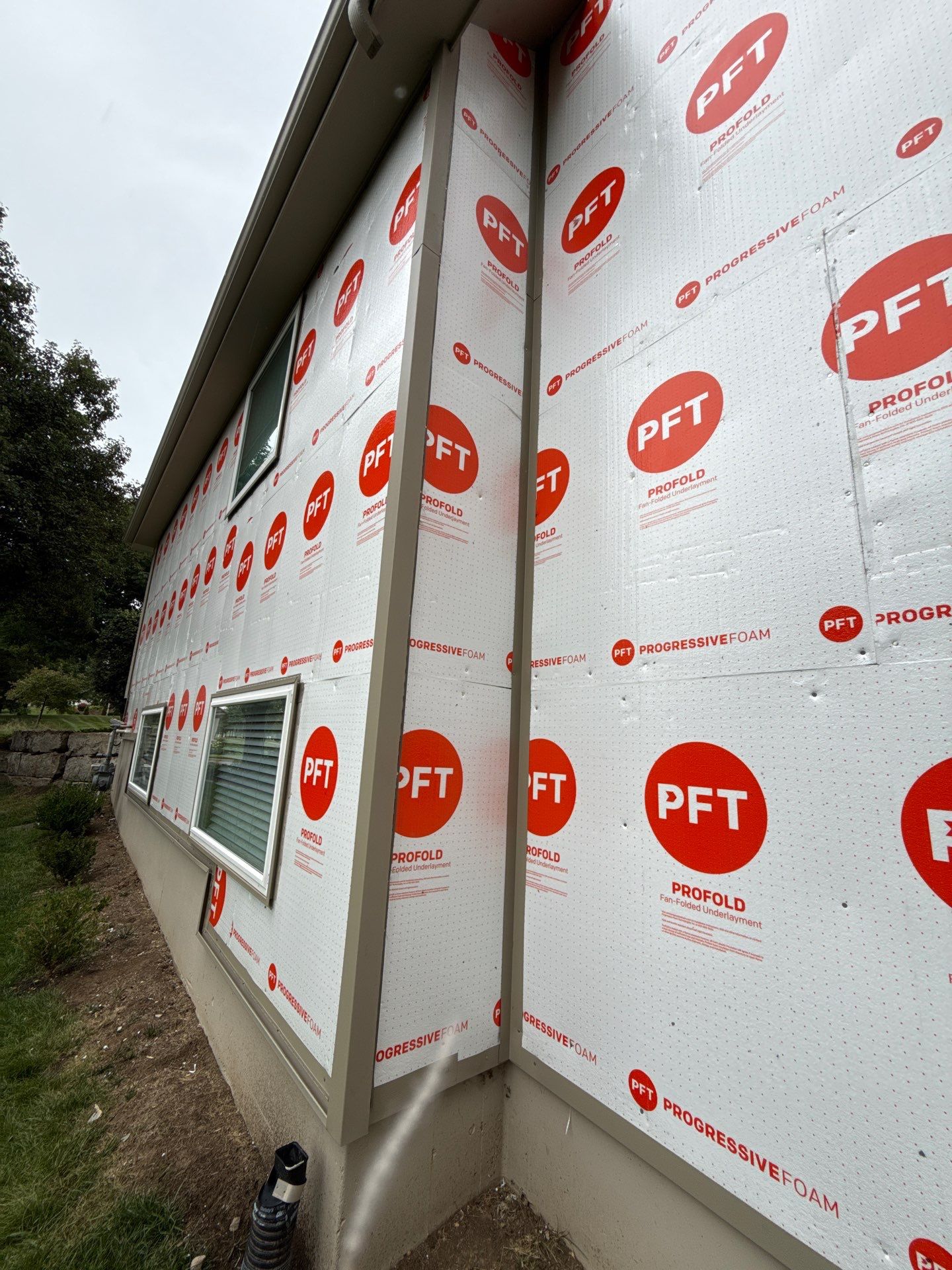 Comprehensive Kansas City Home Remodel With Siding & Roofing Installation by EEC Windows, Siding & Roofing
