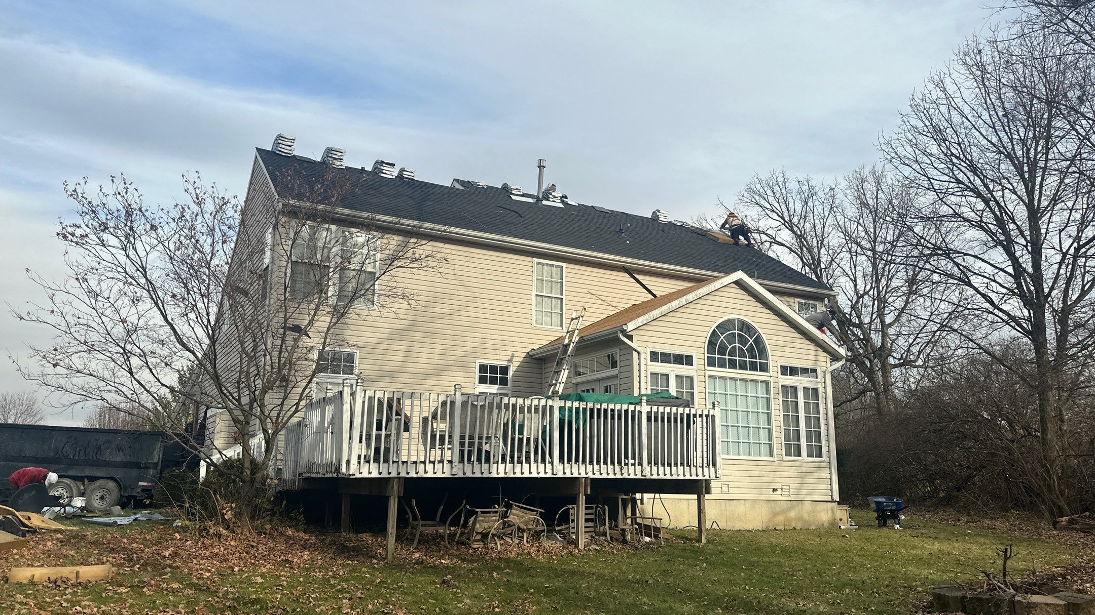 Walden Ponds - Pristine Black and Hydro Flo Gutter Guards by Tamlin Roofing