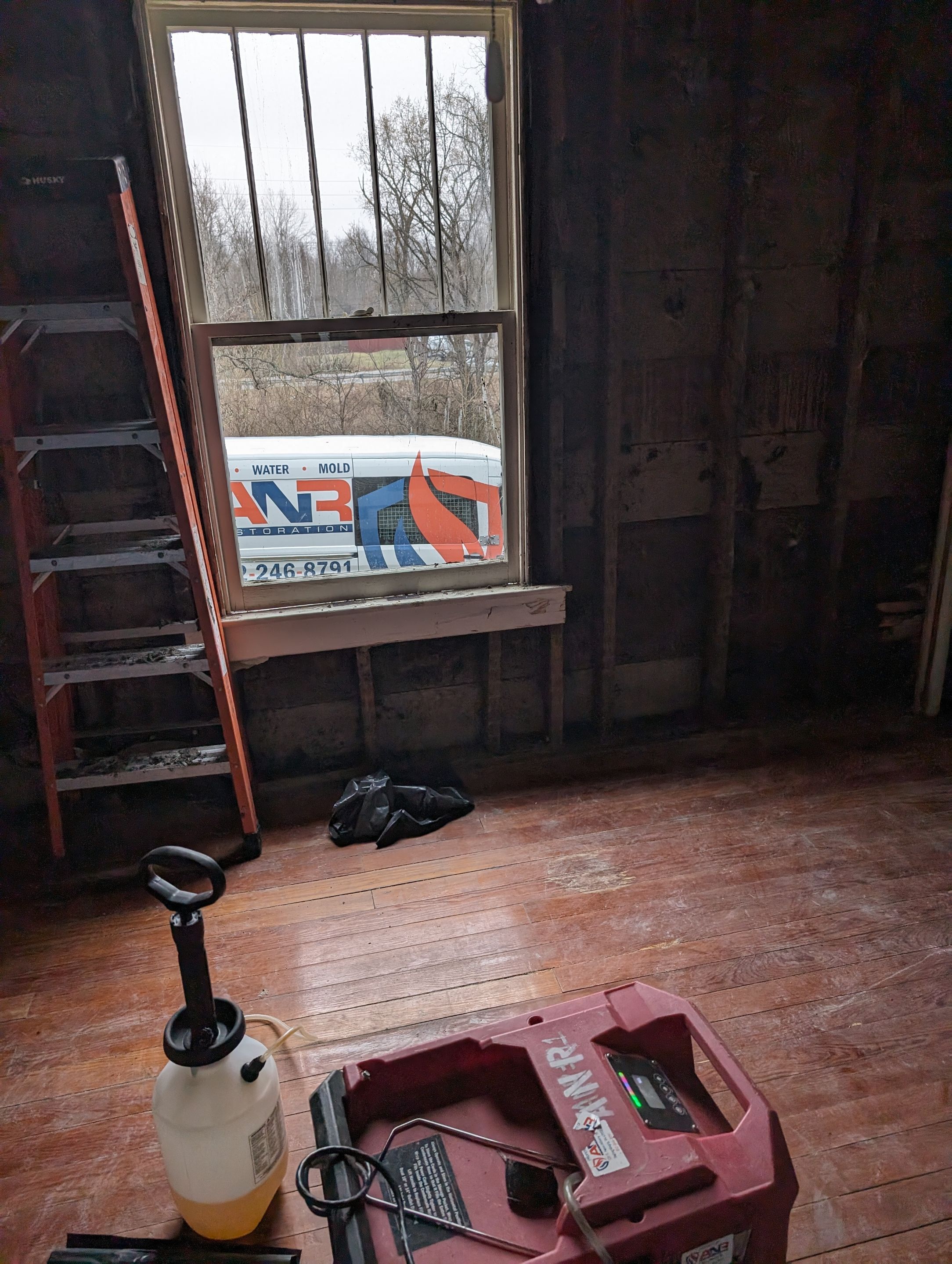 Emergency Service Water Mitigation in Louisville, KY by ANR Restoration