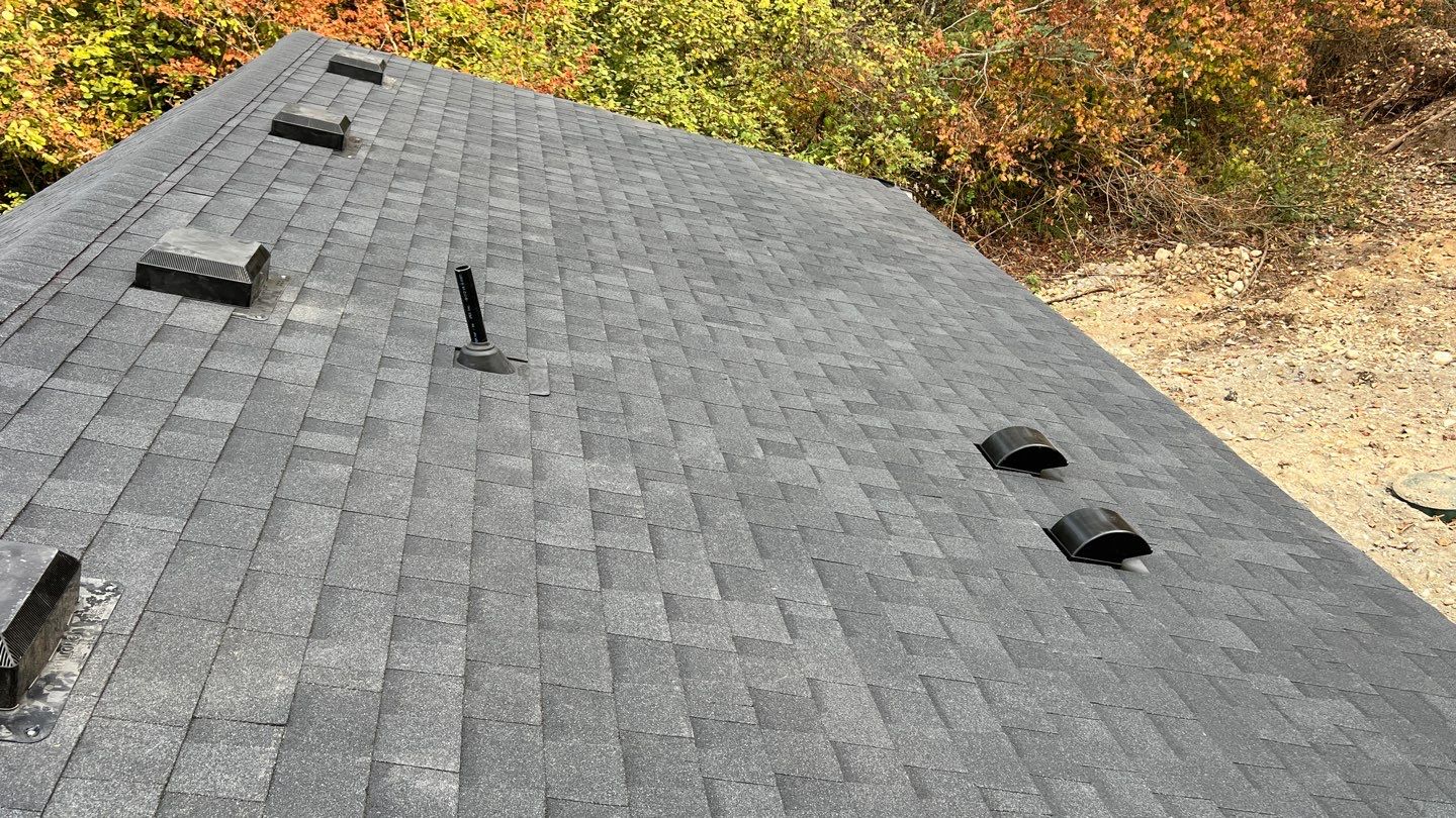 Residential Roofing Installation using OC Oakridge shingles by Top Notch Roofing Inc