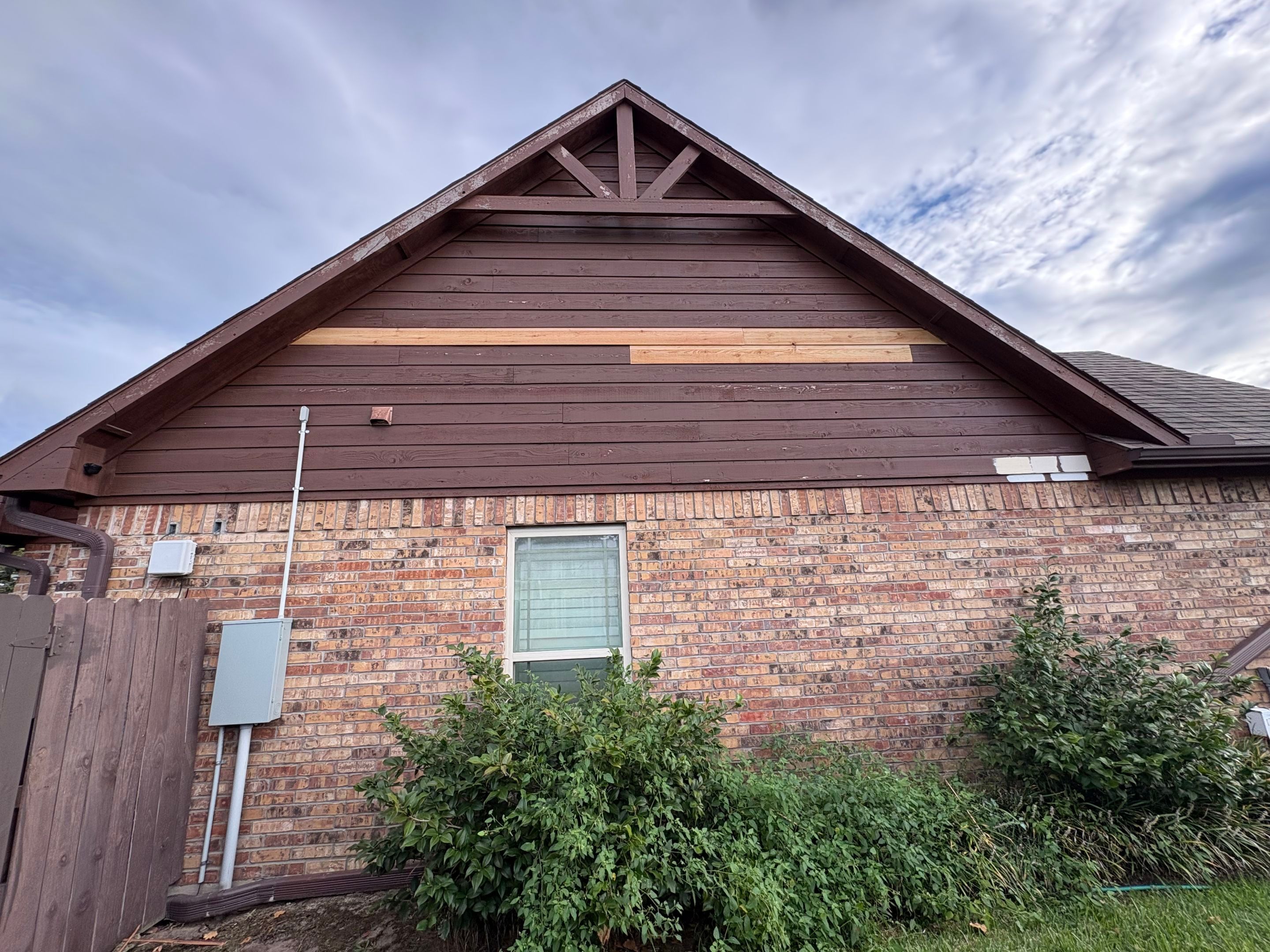 From Dated Brown to Modern Contrast: A Mineola Exterior Transformation by Quality Coats Painting