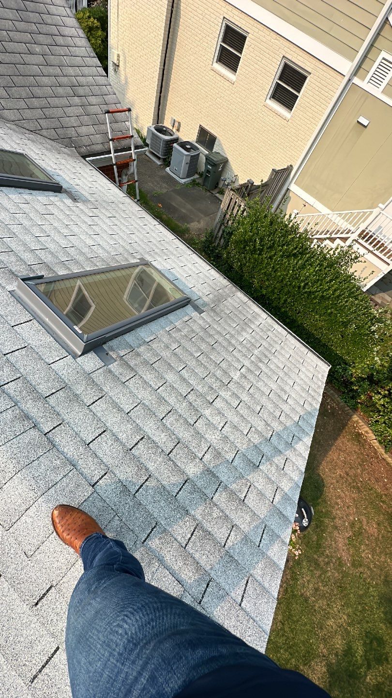 Arlington: CertainTeed Landmark Designer Shingles in Colonial Slate by RM Banning, Inc.