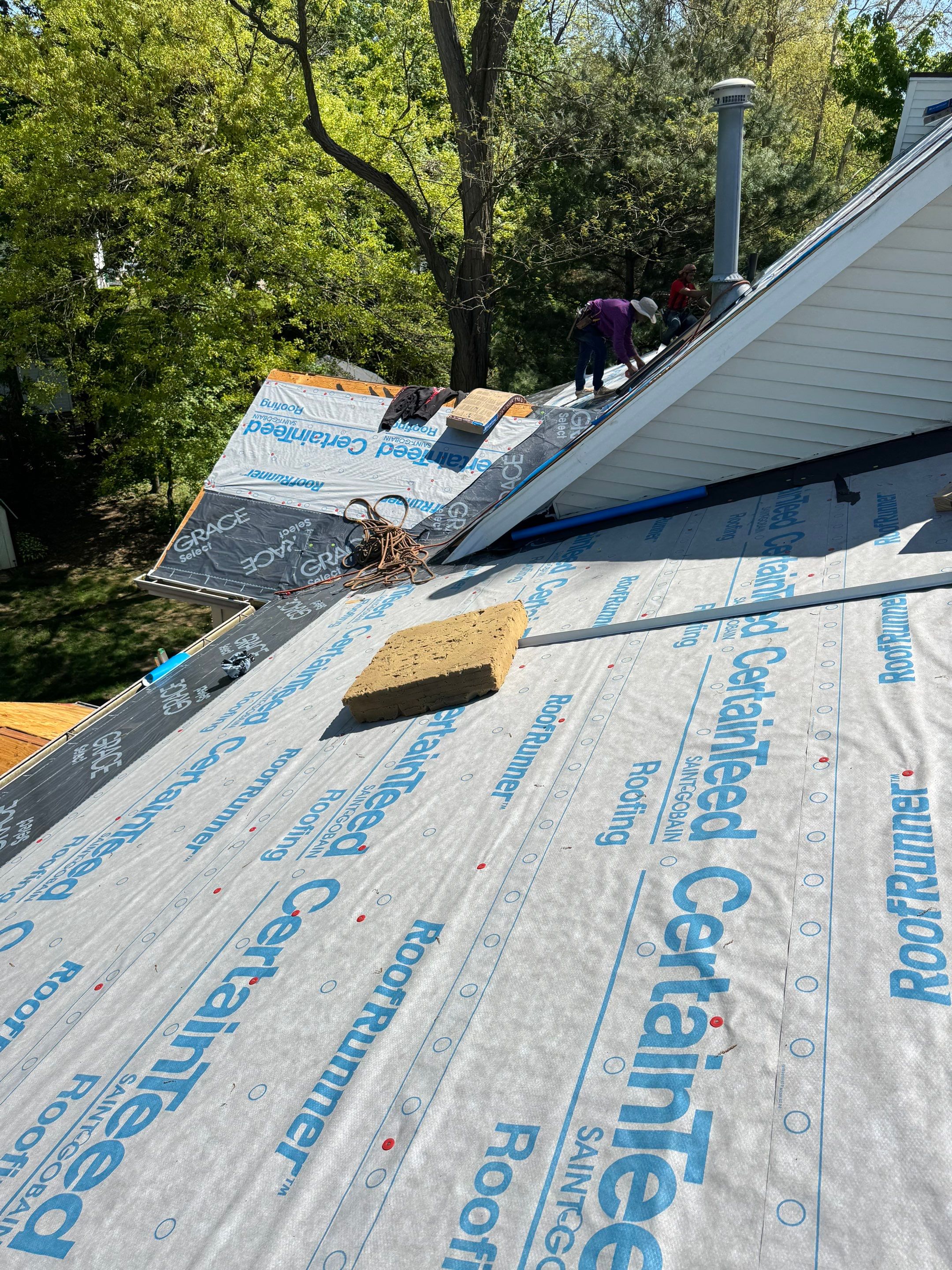 Roof, Gutter, and Skylight Replacement by Homestyle in Painesville by Homestyle Home Improvements (HHI)