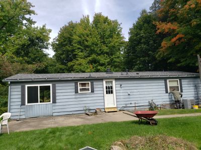 ATLAS PINNACLE COLOR: COASTAL GRANITE DRIP EDGE: BLACK