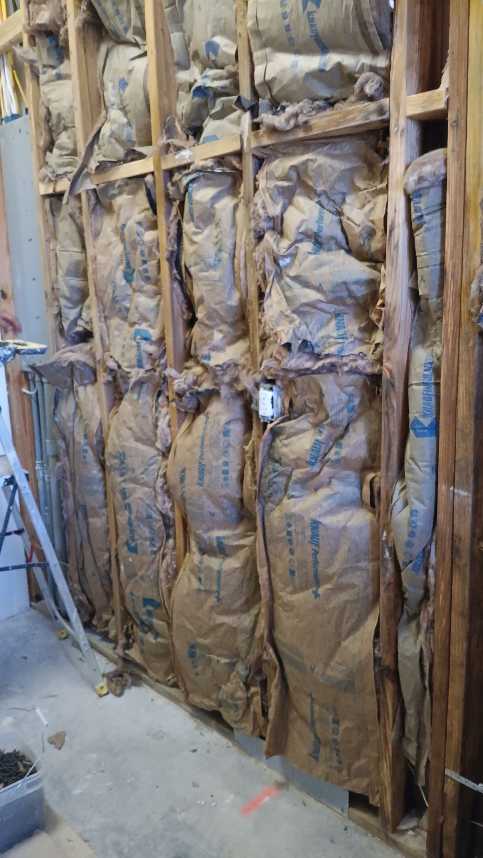 Mold Damage Inspection & Removal In Parrish, FL by Ampm Restoration Services