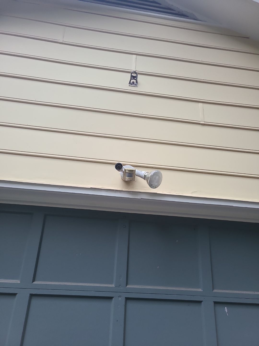 Oakton: Roof Replacement With CertainTeed Landmark Designer Shingles in Pewter by RM Banning, Inc.