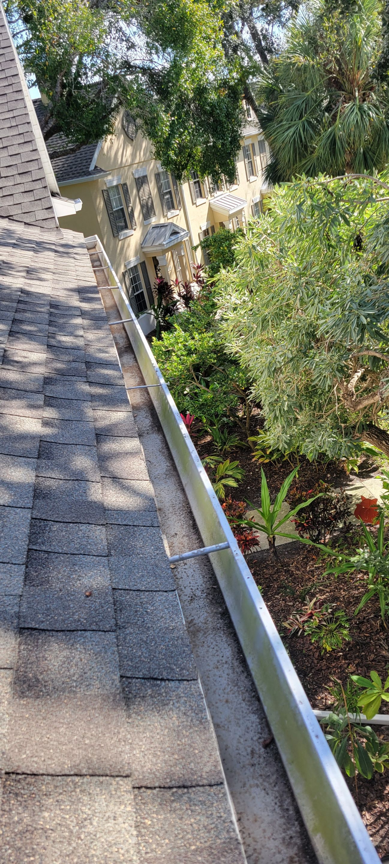 Gutter Cleaning Service in Fort Myers FL by Gutter Professors