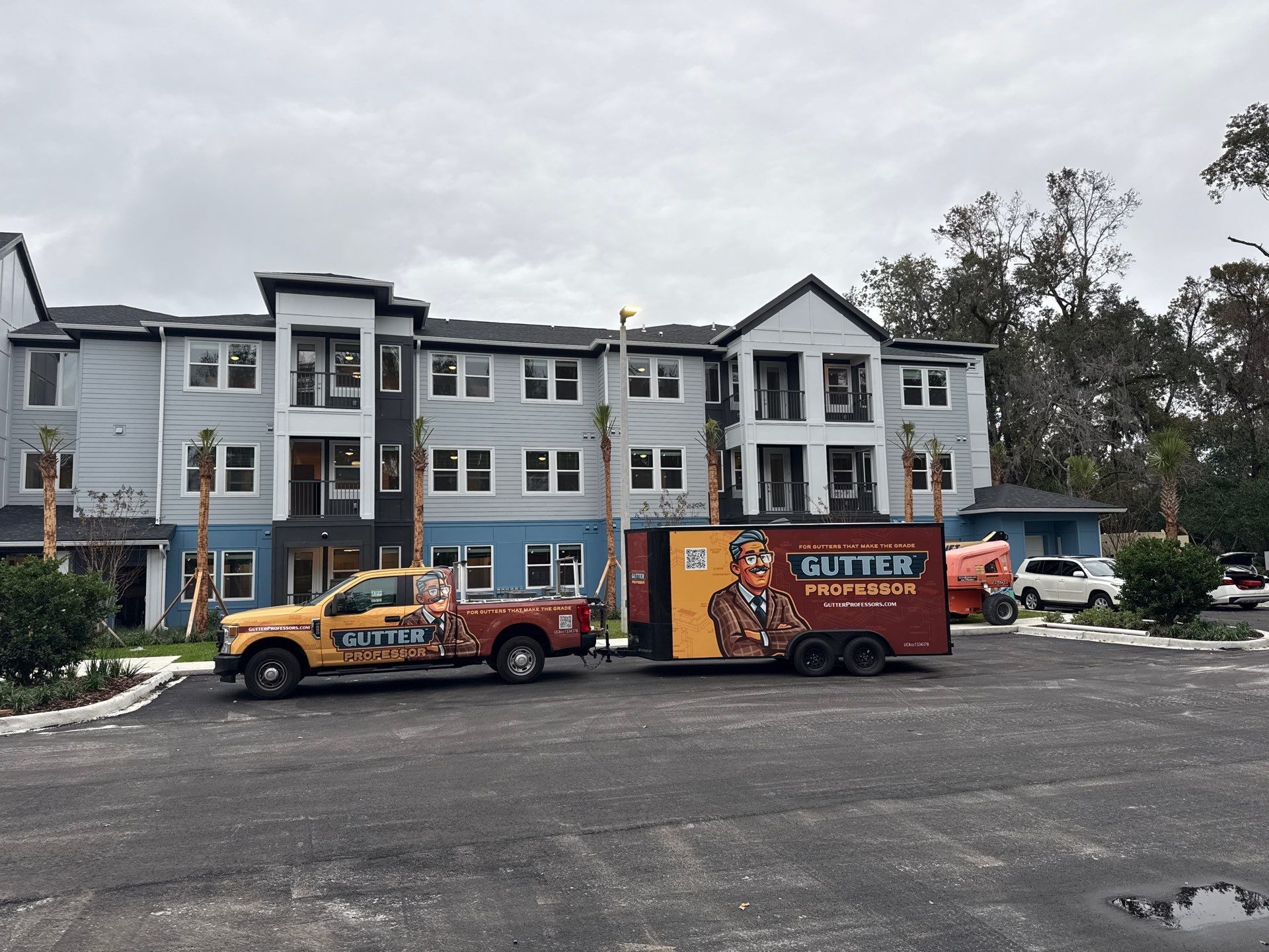 7-Inch Seamless Gutters for Large Roofs in Daytona Beach FL by Gutter Professors