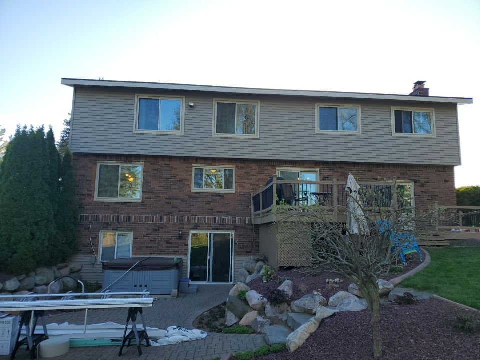 Siding Replacement using Certainteed Restoration Classic D4 by 180 Contractors
