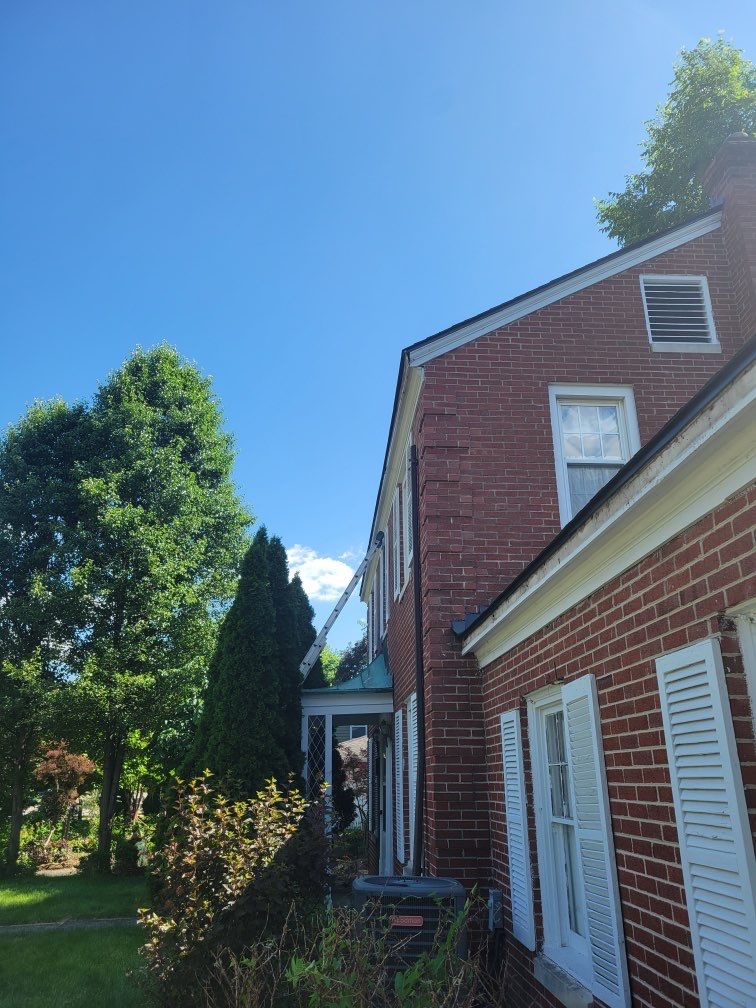 Oakridge Onyx Black and Black Gutters by 317 Roofing & Restorations