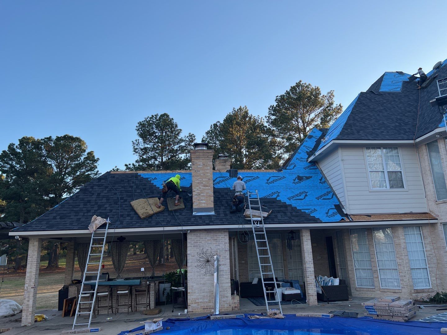 Landmark Moire Black by First Out Roofing 
