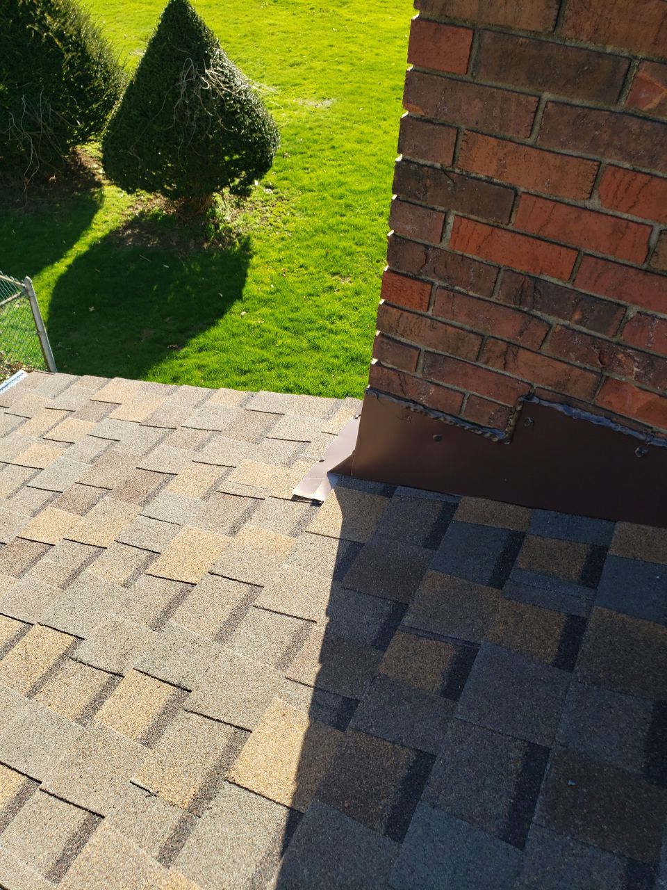 Brand: Atlas Pinnacle Color: Pristine Scotchgard Copper Canyon Drip: Musket Brown by Eagle Eye Roofing