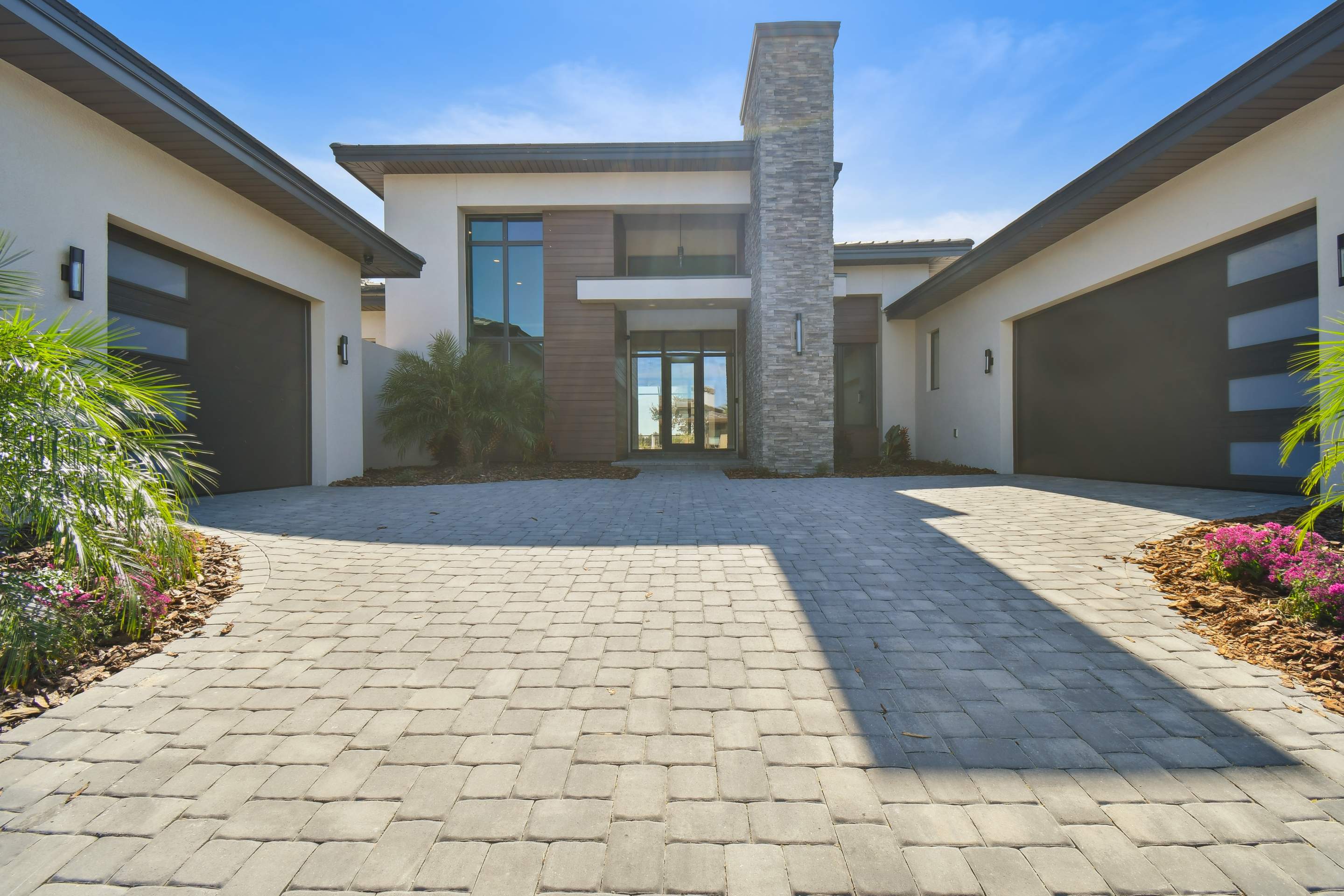 Custom Kingston by Lyons Heritage Tampa, LLC