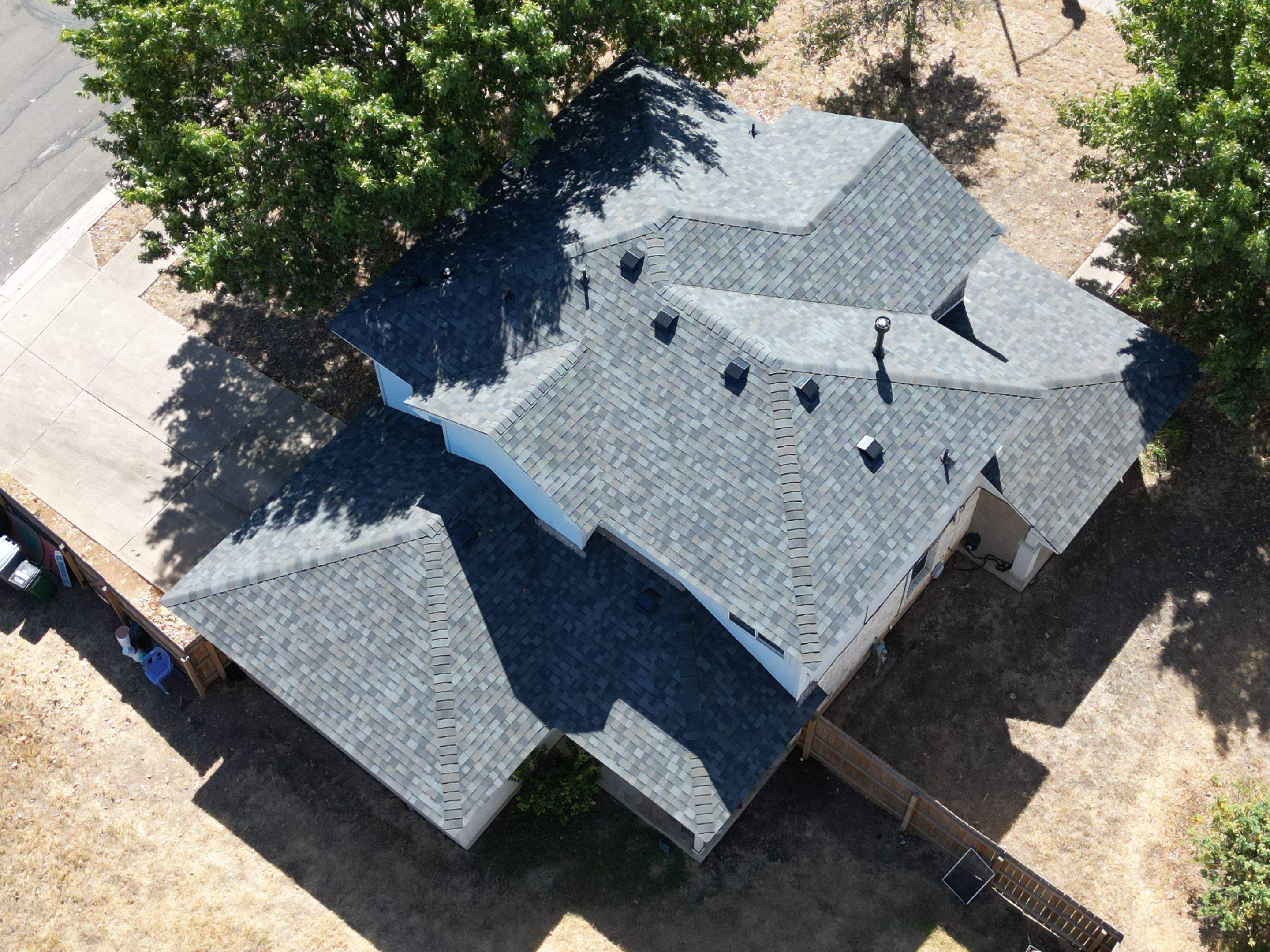 Williamsburg Gray - Owens Corning TruDefinition Duration by RoofsOnly.com