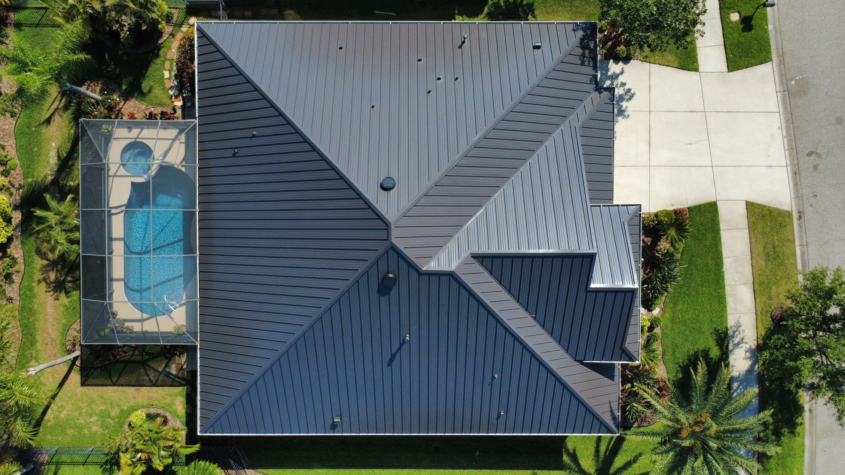 Roof Replacement in Apollo Beach, FL by Steadfast Roofing 