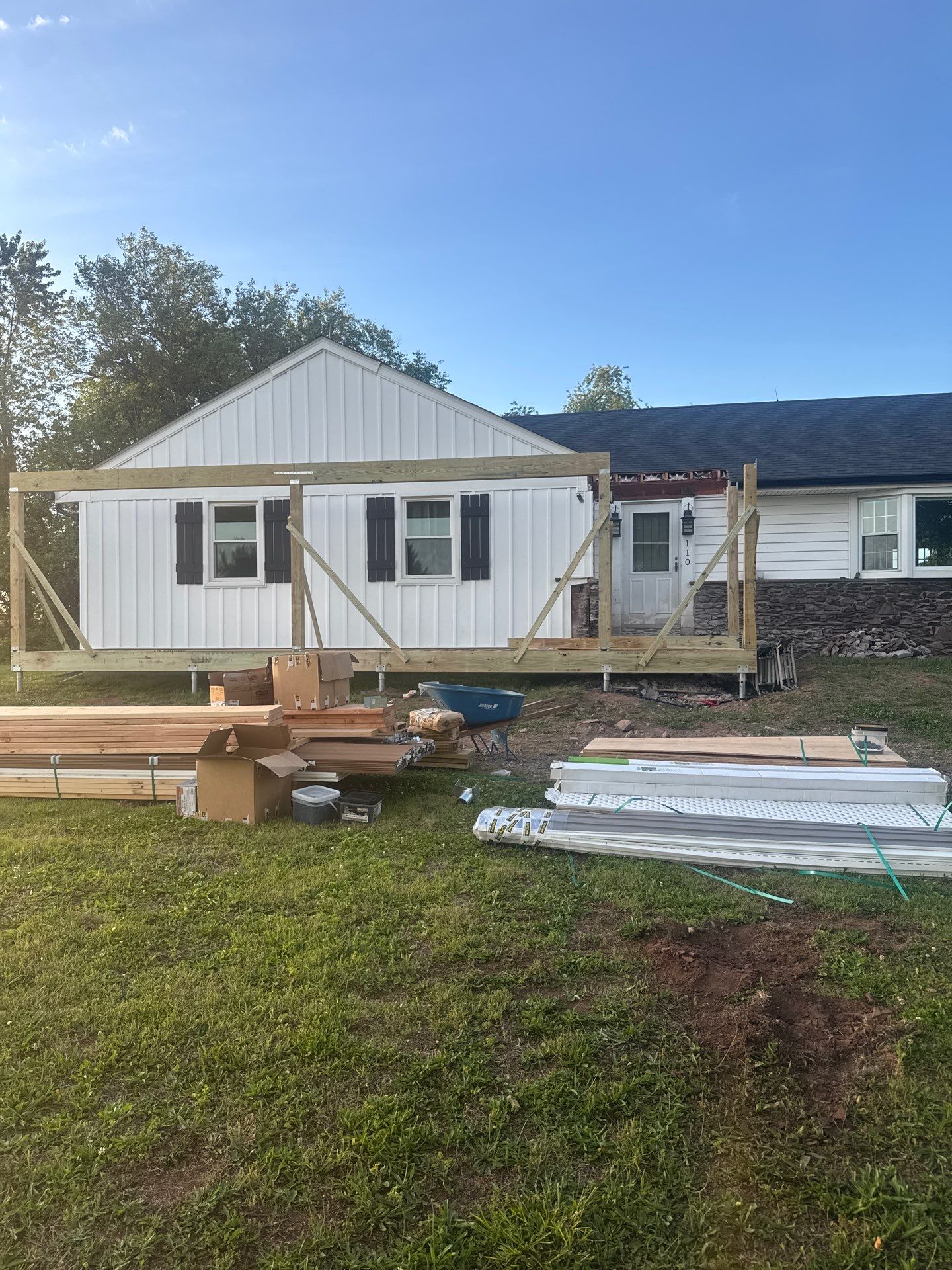 New Deck in East Amwell Township, New Jersey by deck guardian