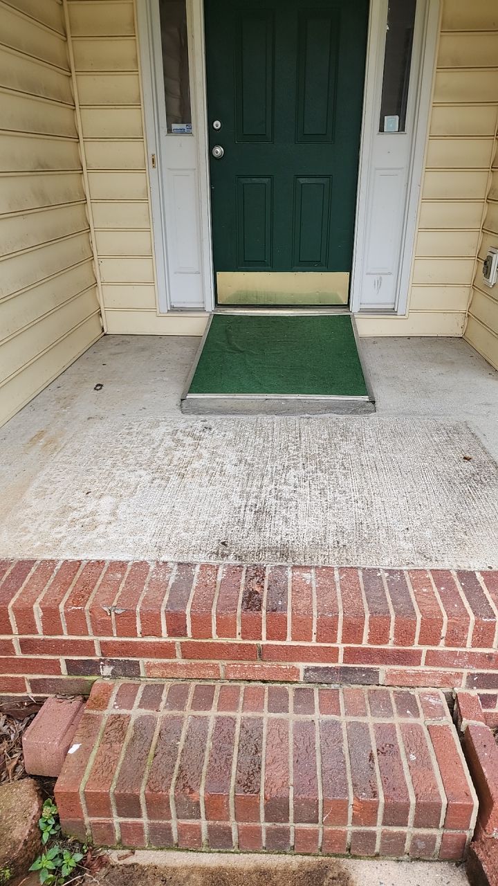 House Wash using cleaner by Power Wash Masters LLC