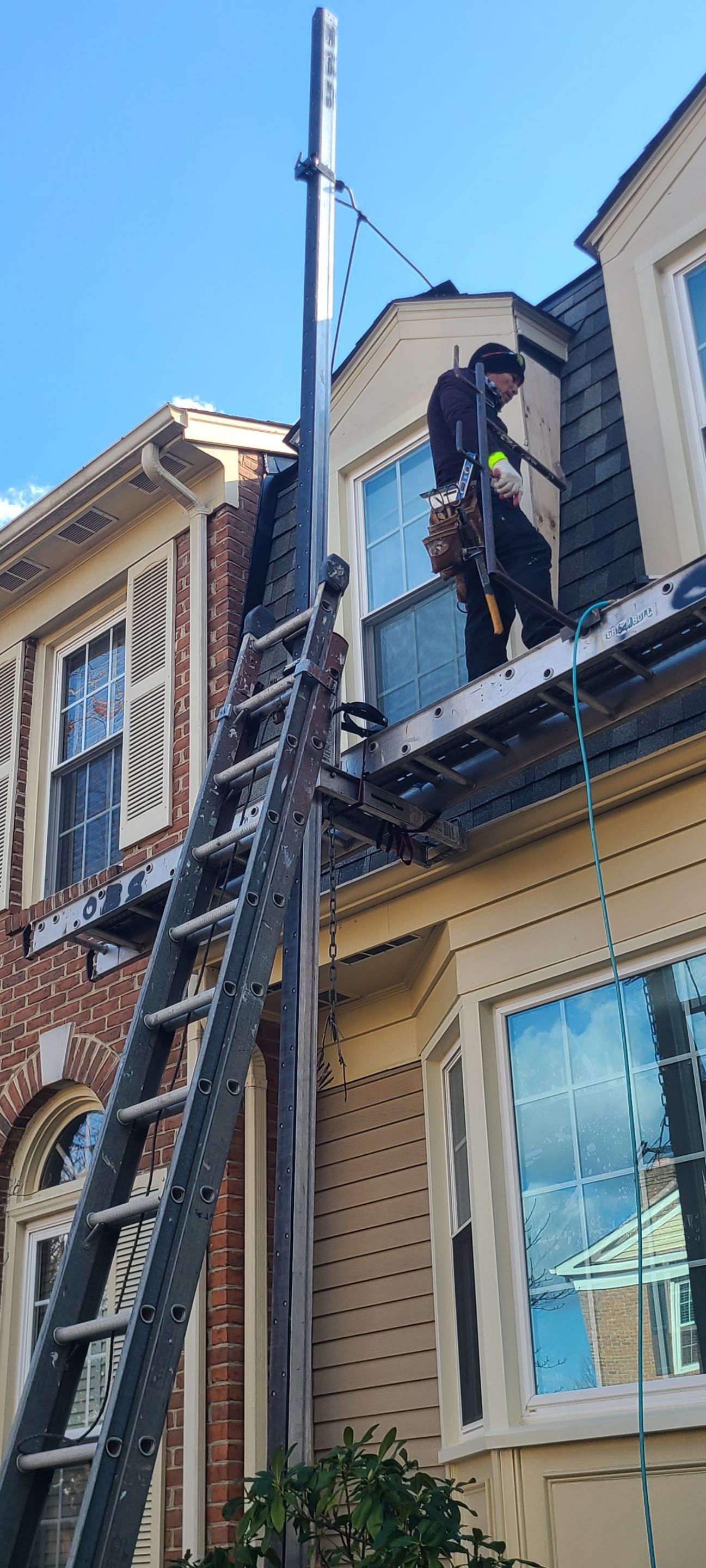 Alexandria: Residential Roof Replacement with CertainTeed Landmark Pro in Max Def Georgetown Gray by RM Banning, Inc.