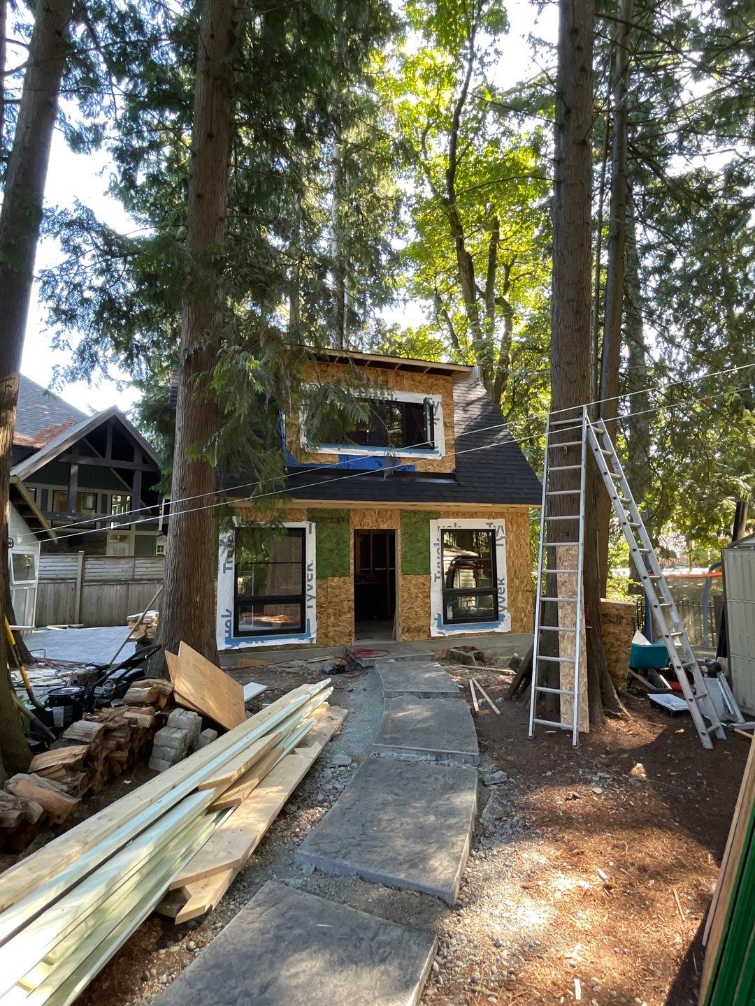 Residential Roofing Installation using OC Oakridge shingles by Top Notch Roofing Inc