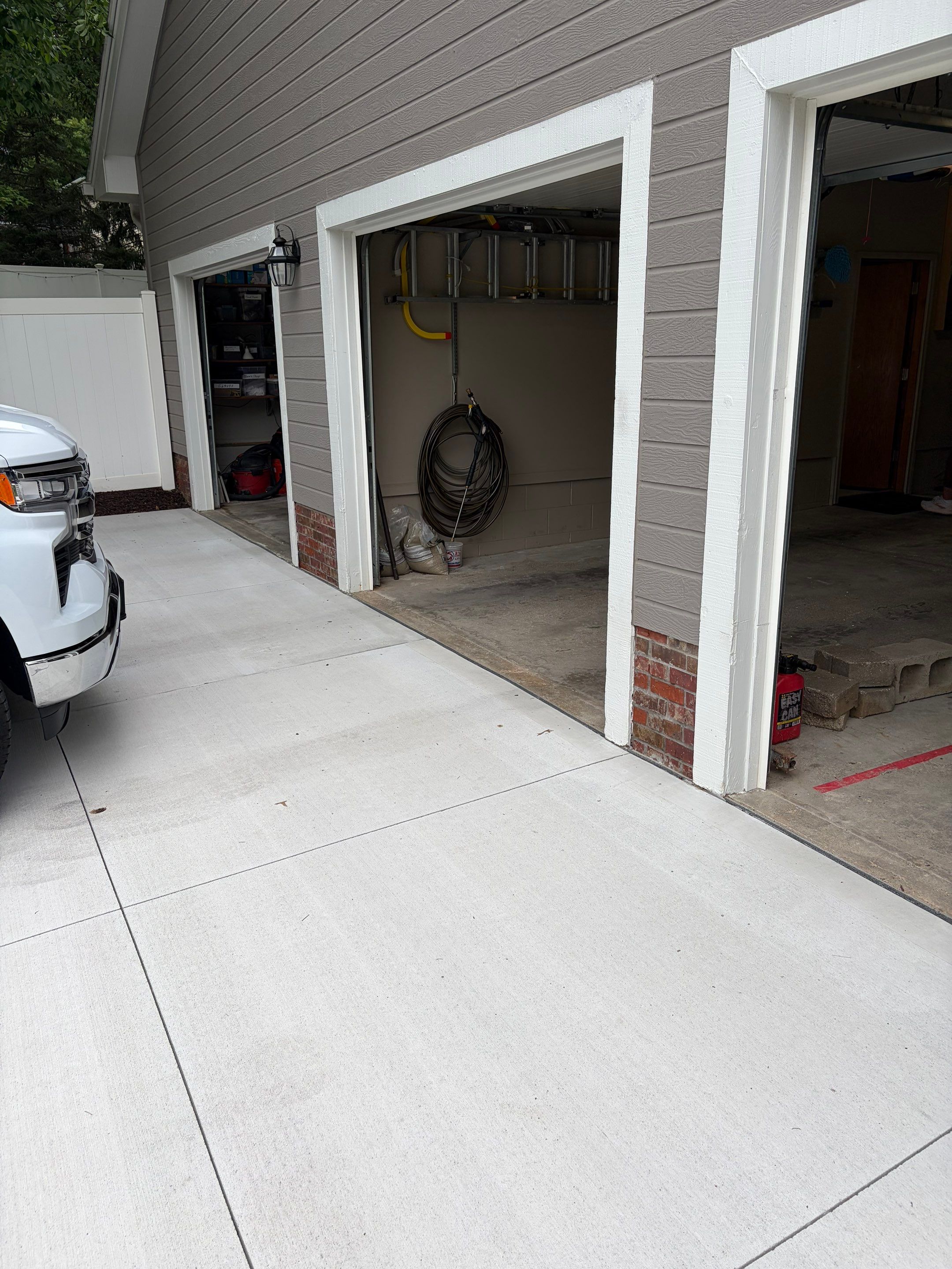 Multi-Phase Epoxy Floor Coating for Omaha Residential Garage by Granite Garage Floors