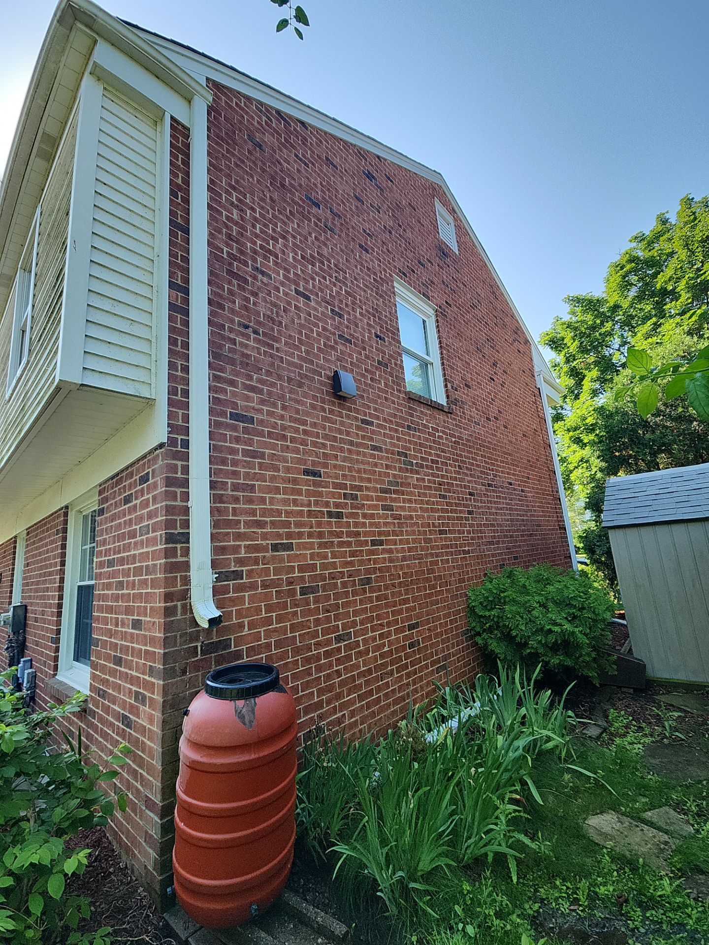 House washing by Northern Power Washing LLC.