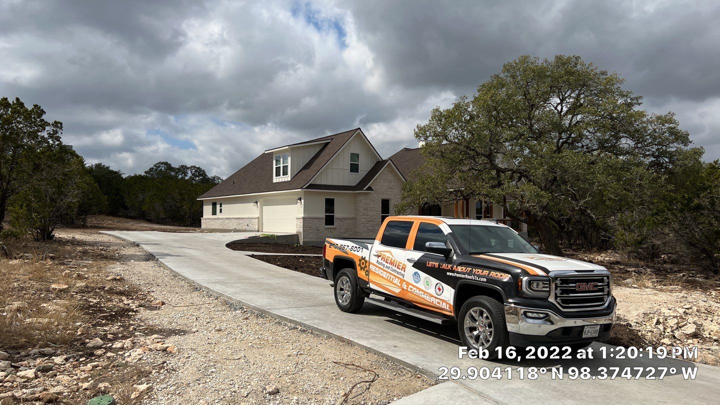 New Home Construction using Owens Corning 30 year Architectural Shingles by Premier Roofing and Contracting