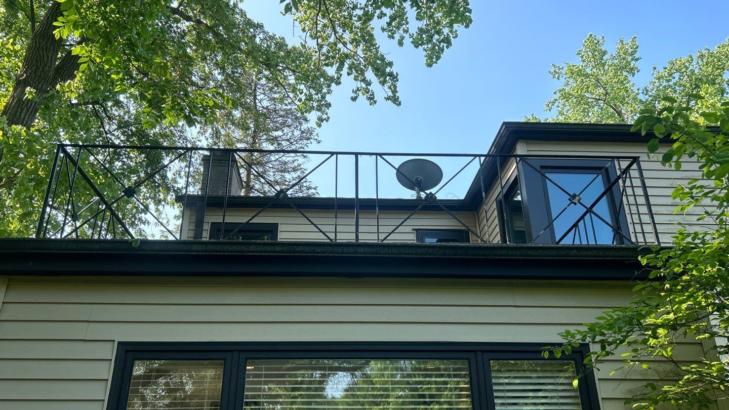 Highland Park,IL House washing  by Northern Power Washing LLC.