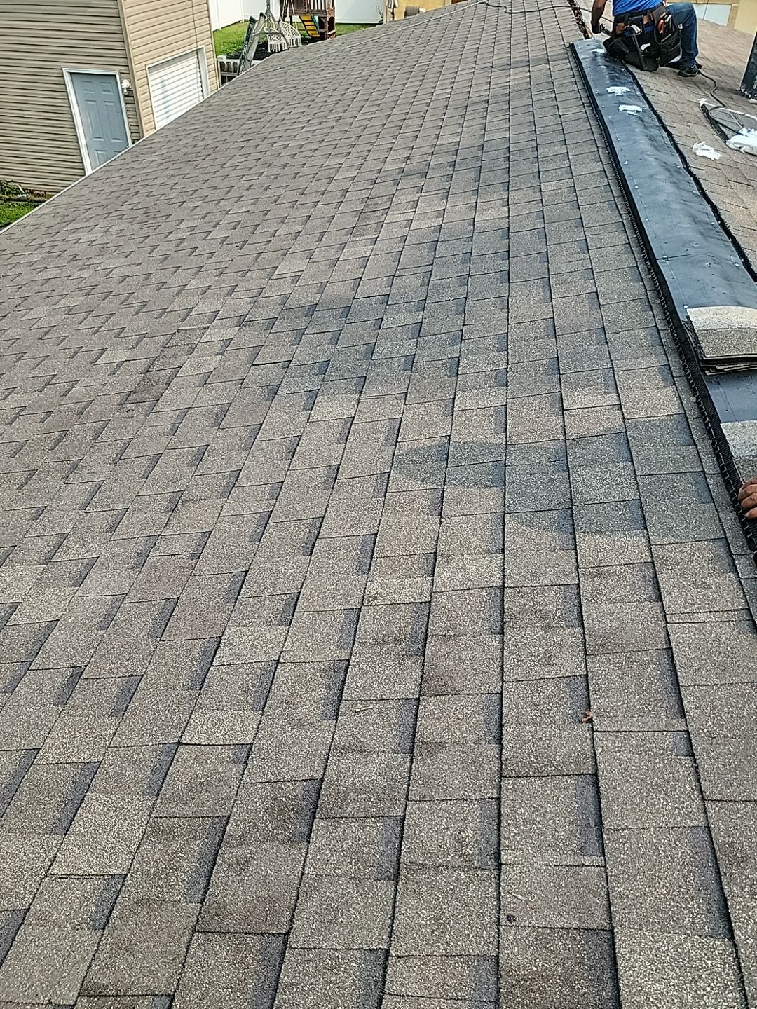 ATLAS PINNACLE COLOR: WEATHERED WOOD by Eagle Eye Roofing