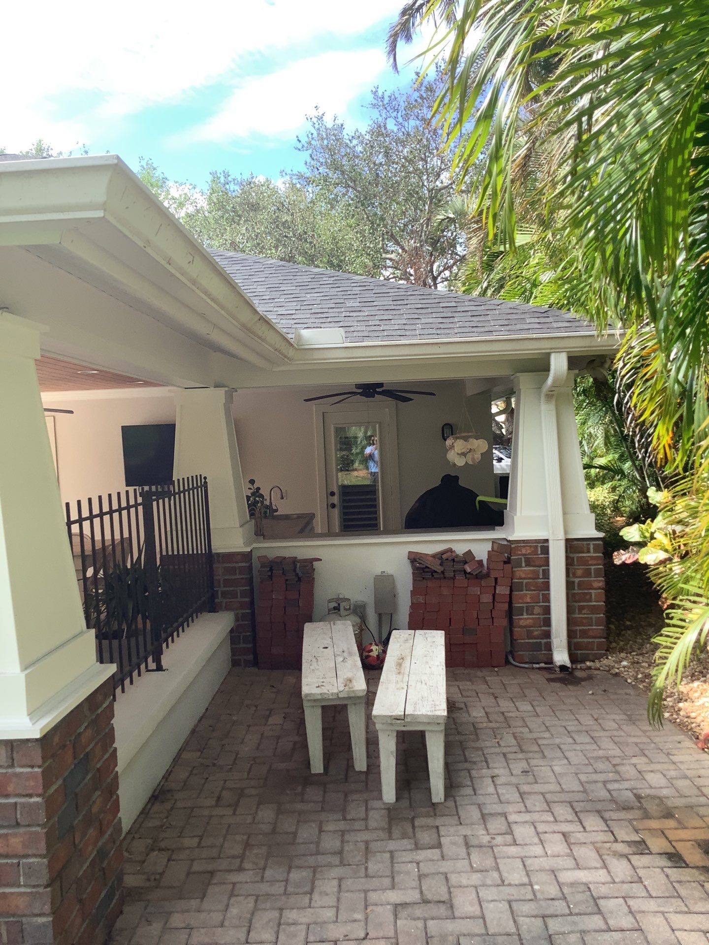 Seamless Gutters for Homes in Bradenton FL by Gutter Professors