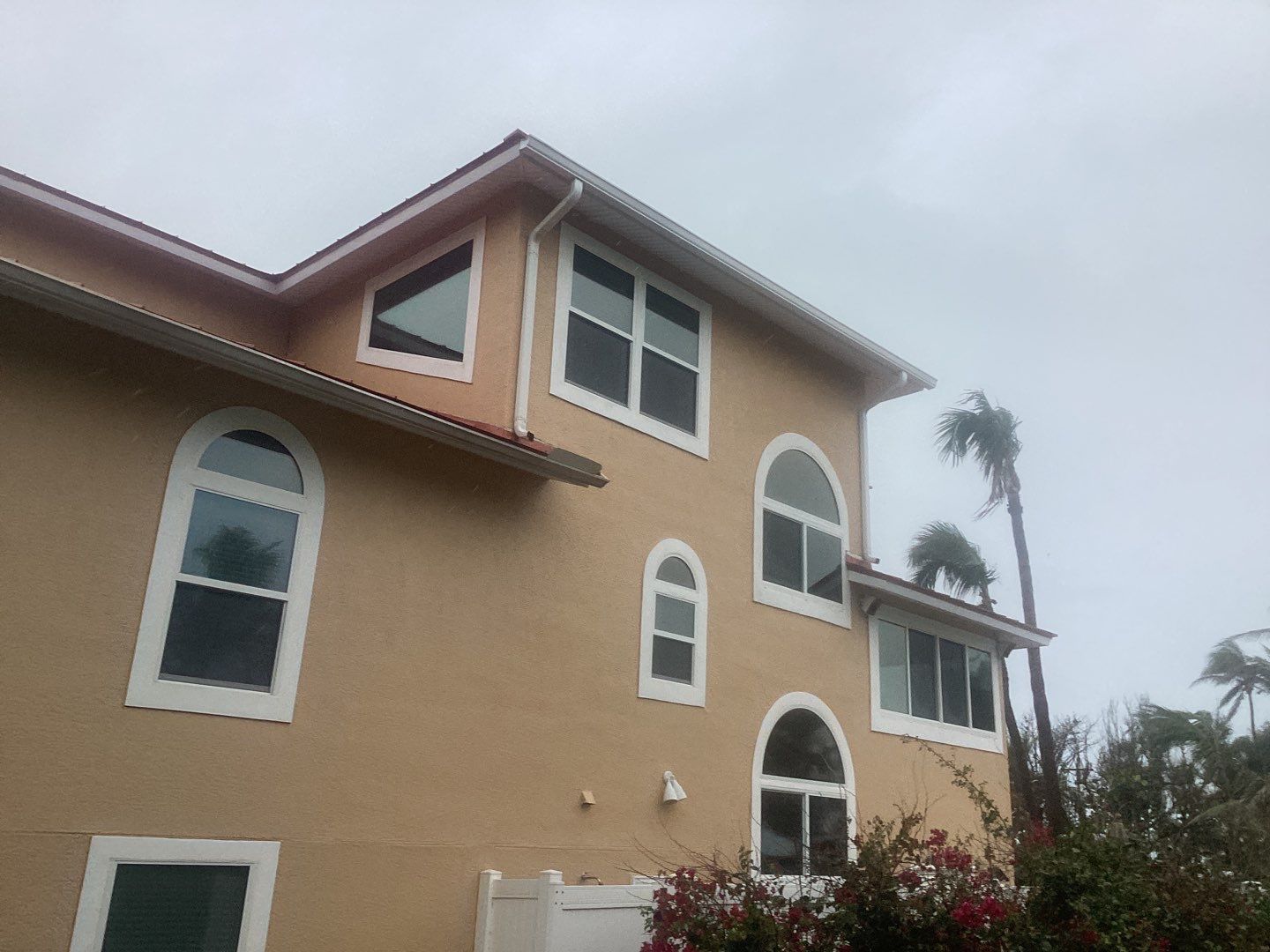 Seamless Gutter Installation for Beachfront Homes in Captiva by Gutter Professors