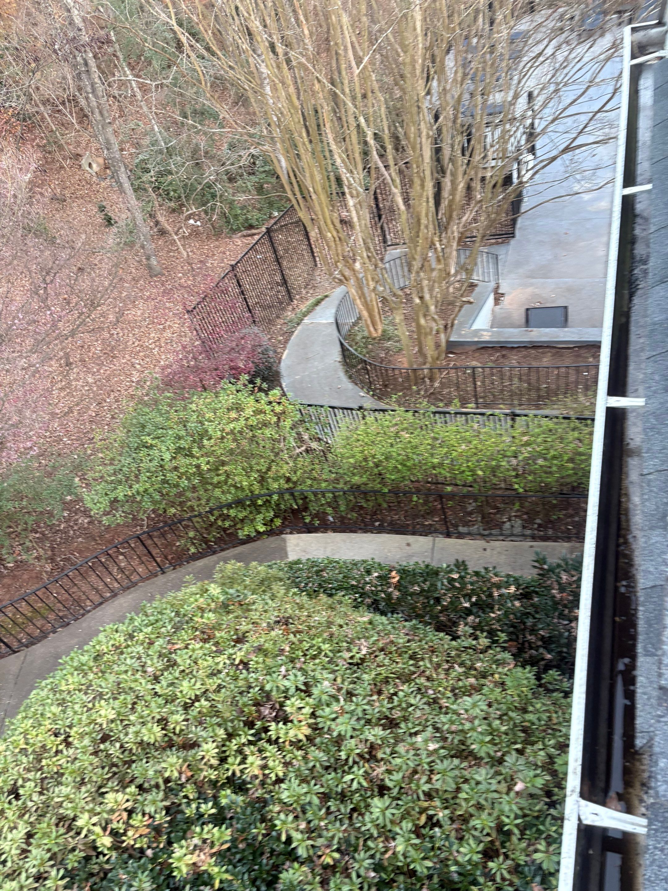 HOA gutter cleaning after photo.