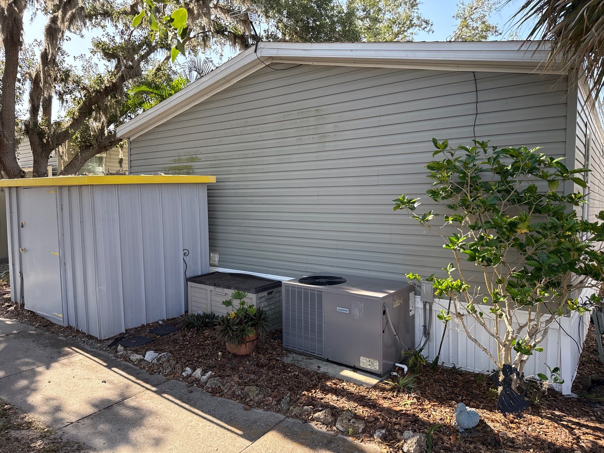 Mobile Home House Wash & Screened Porch Cleaning | Fisherman’s Cove RV Park | Terra Ceia, FL by Sunshine AquaWash
