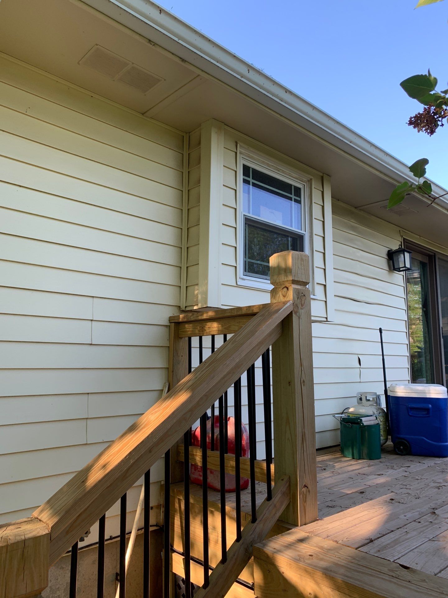 New Craneboard Siding on this Platte City, Mo home  by EEC  Windows, Siding & Roofing 
