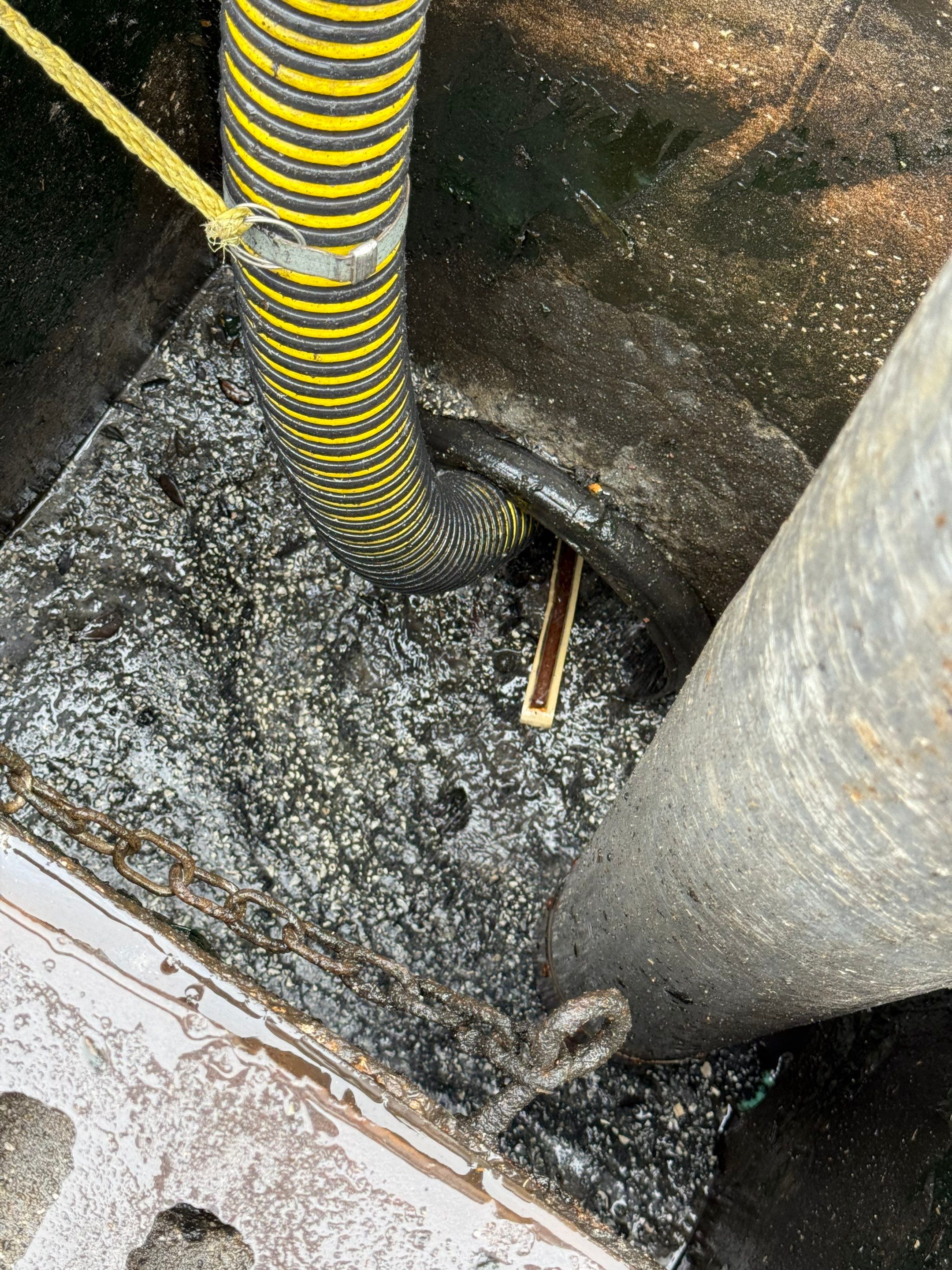 St. Petersburg 7-Eleven Stormwater System Cleaning by Don Mar, Inc. Storm Water Solutions