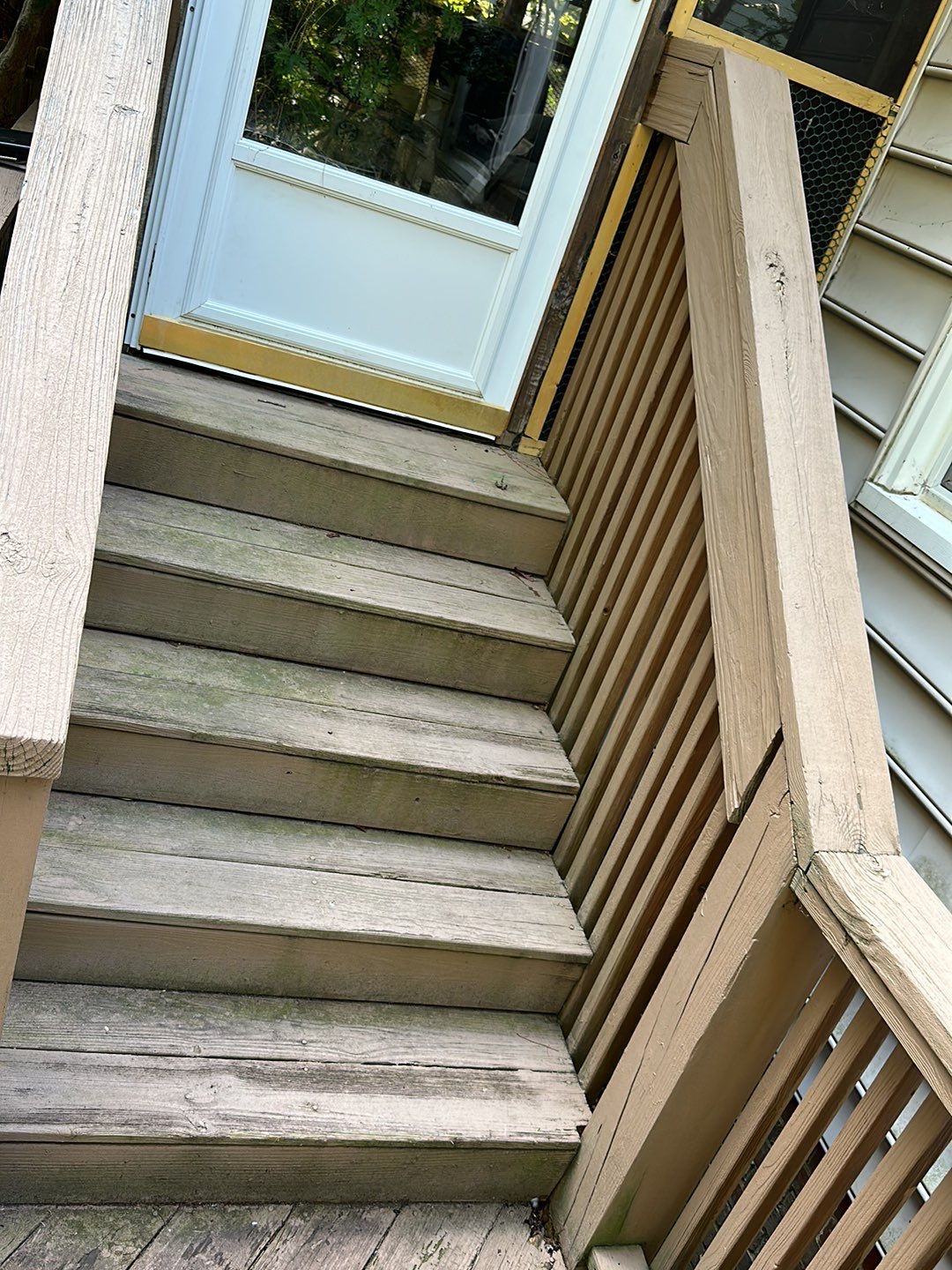 Coated Deck using Wood Sealant by DuraSeal