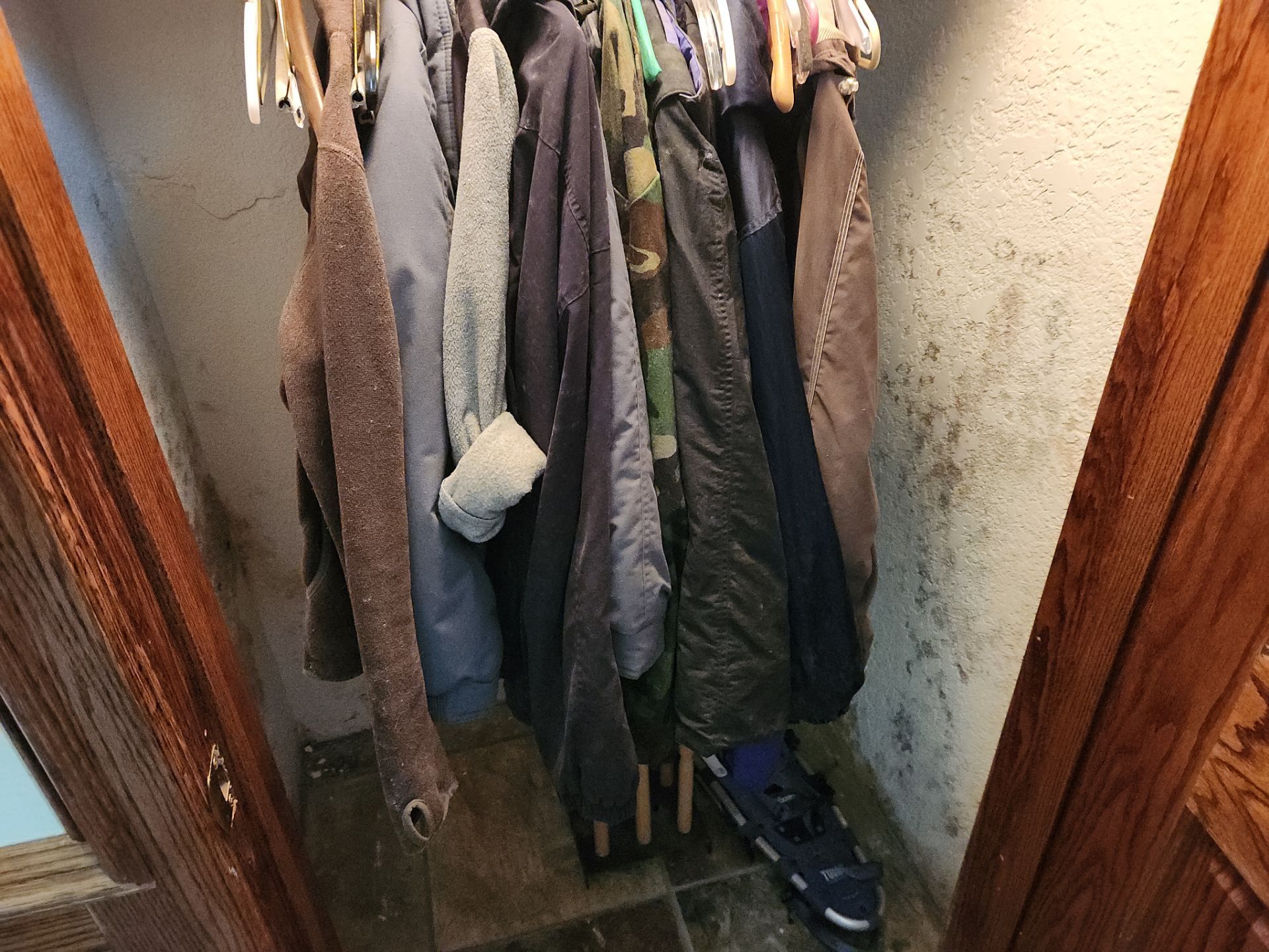 Kitchen Lighting/Siding Repair by The Tahoe Tradesman