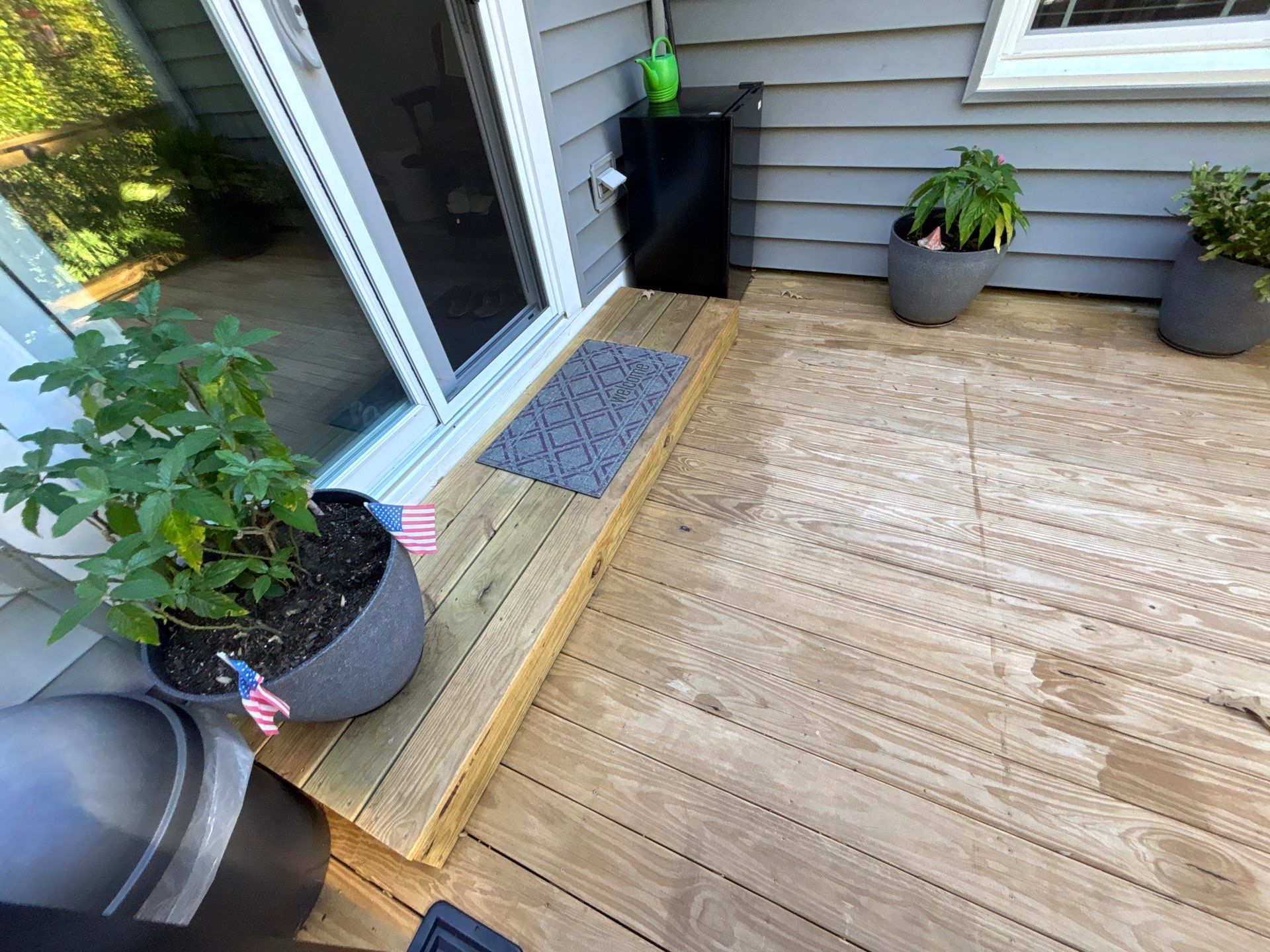 Wood Deck using Wood Sealant by DuraSeal