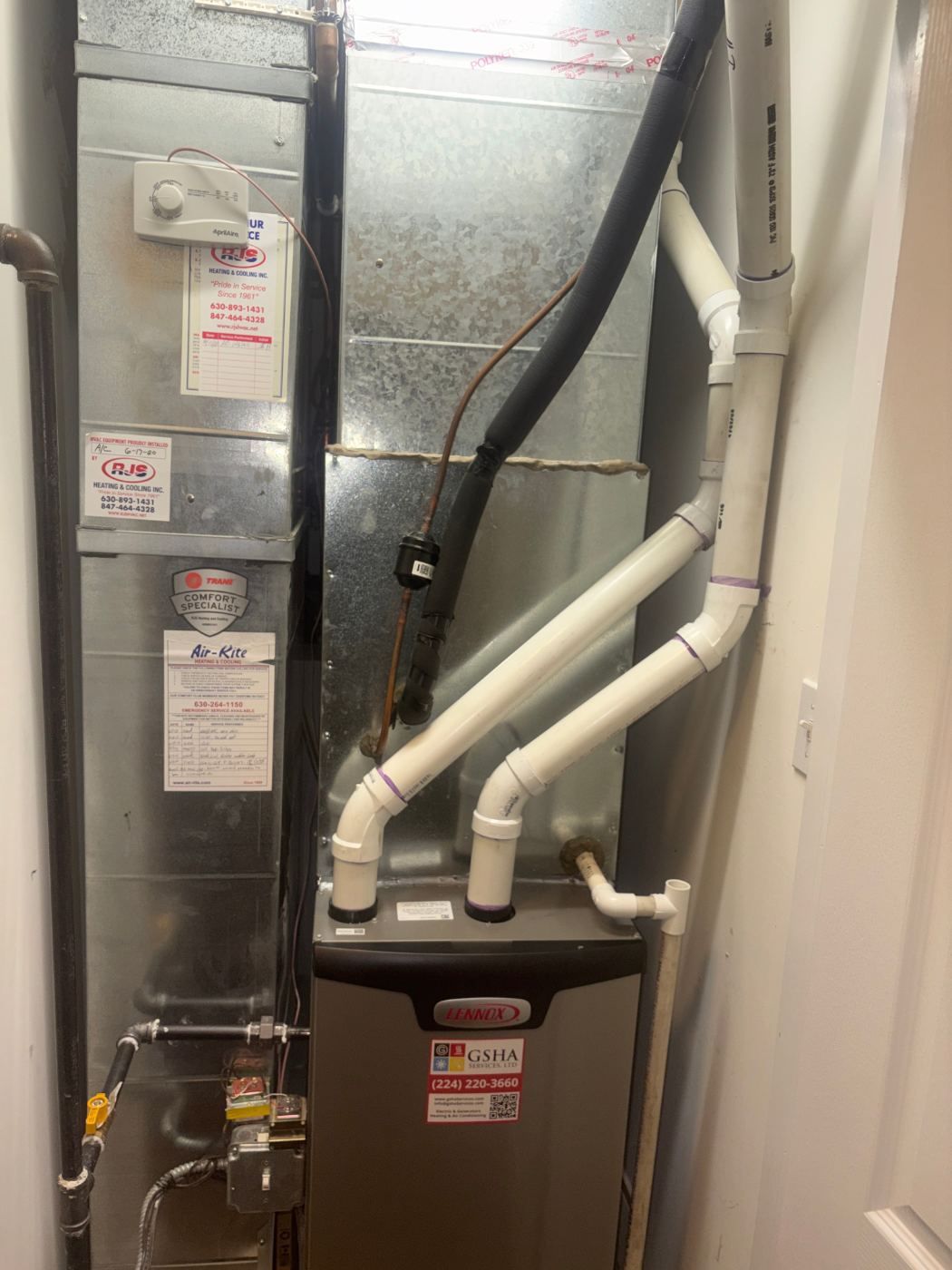 Lennox Elite EL297V Furnace Installation with AprilAire Humidifier & Duct Cleaning – Huntley, IL | GSHA Services, LTD by GSHA Services LTD