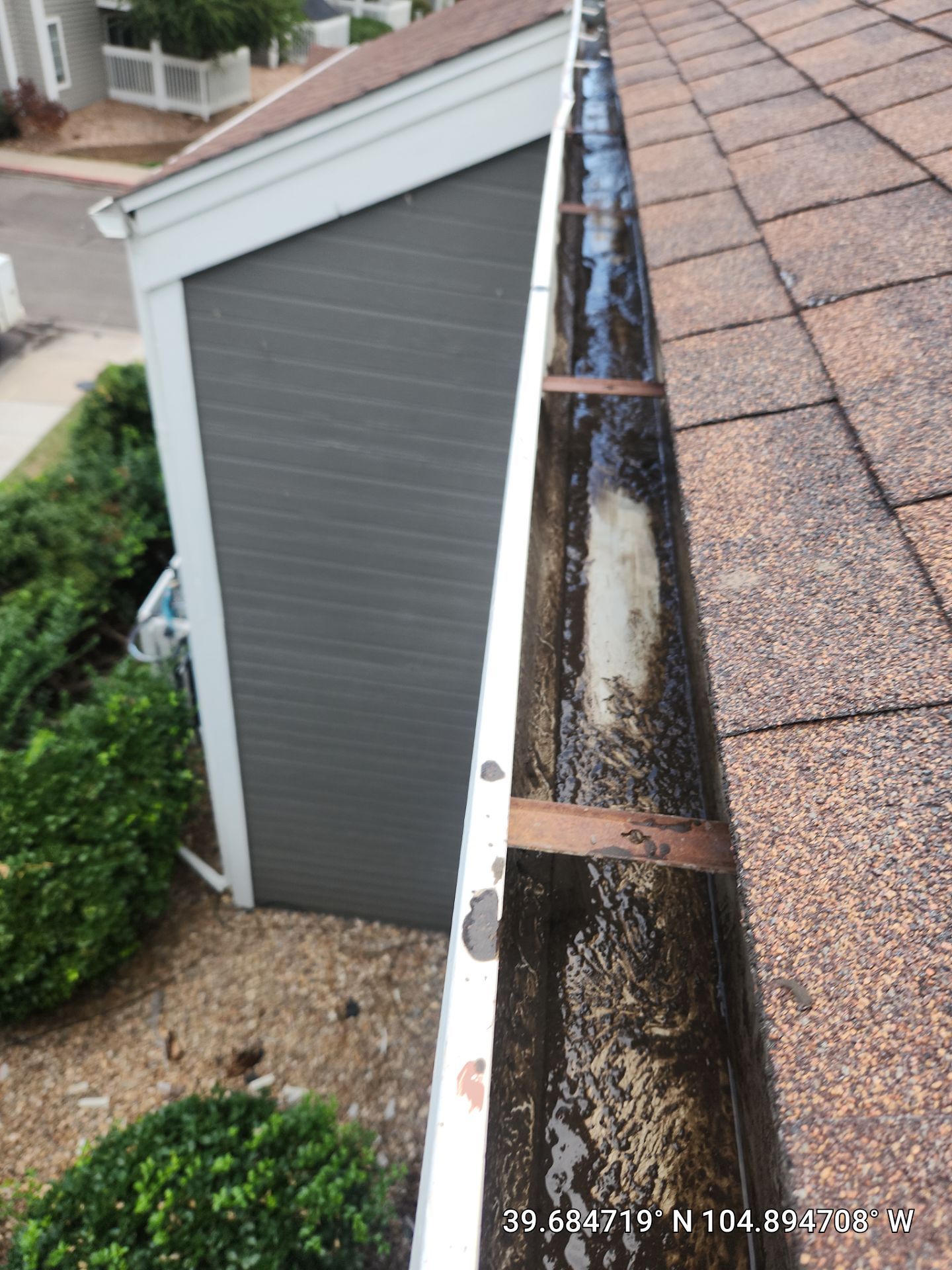 Commercial gutter cleaning Denver, CO after photo with clean gutters