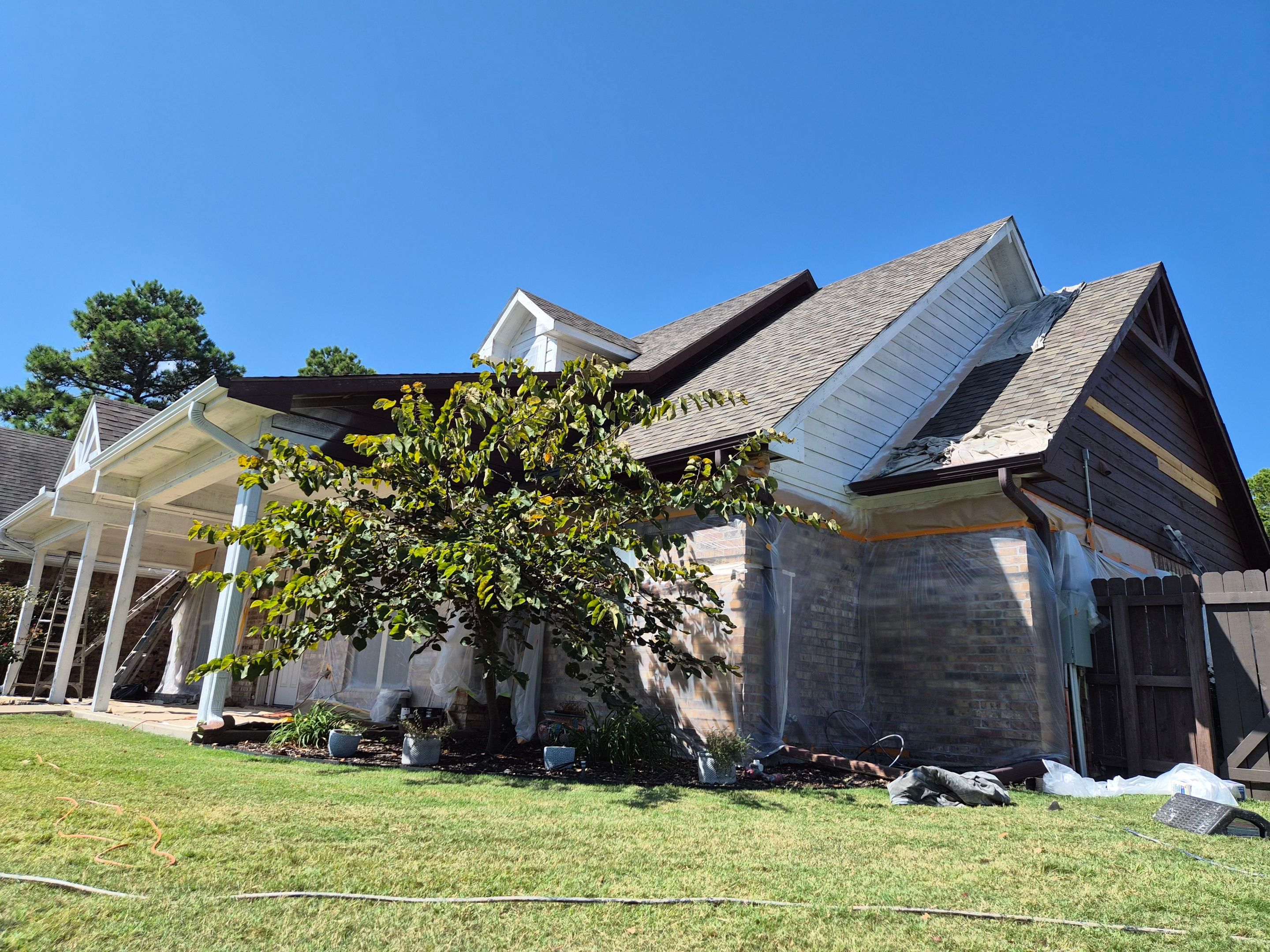 From Dated Brown to Modern Contrast: A Mineola Exterior Transformation by Quality Coats Painting