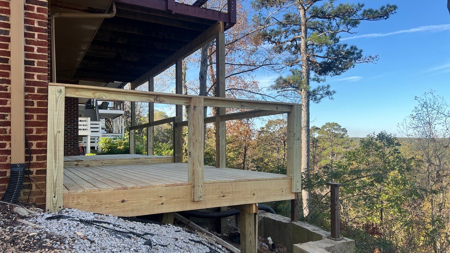 Shades Crest - Deck by Pillar and Pine