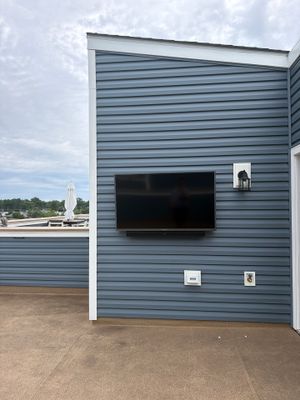  outdoor rooftop/deck entertainment wall
