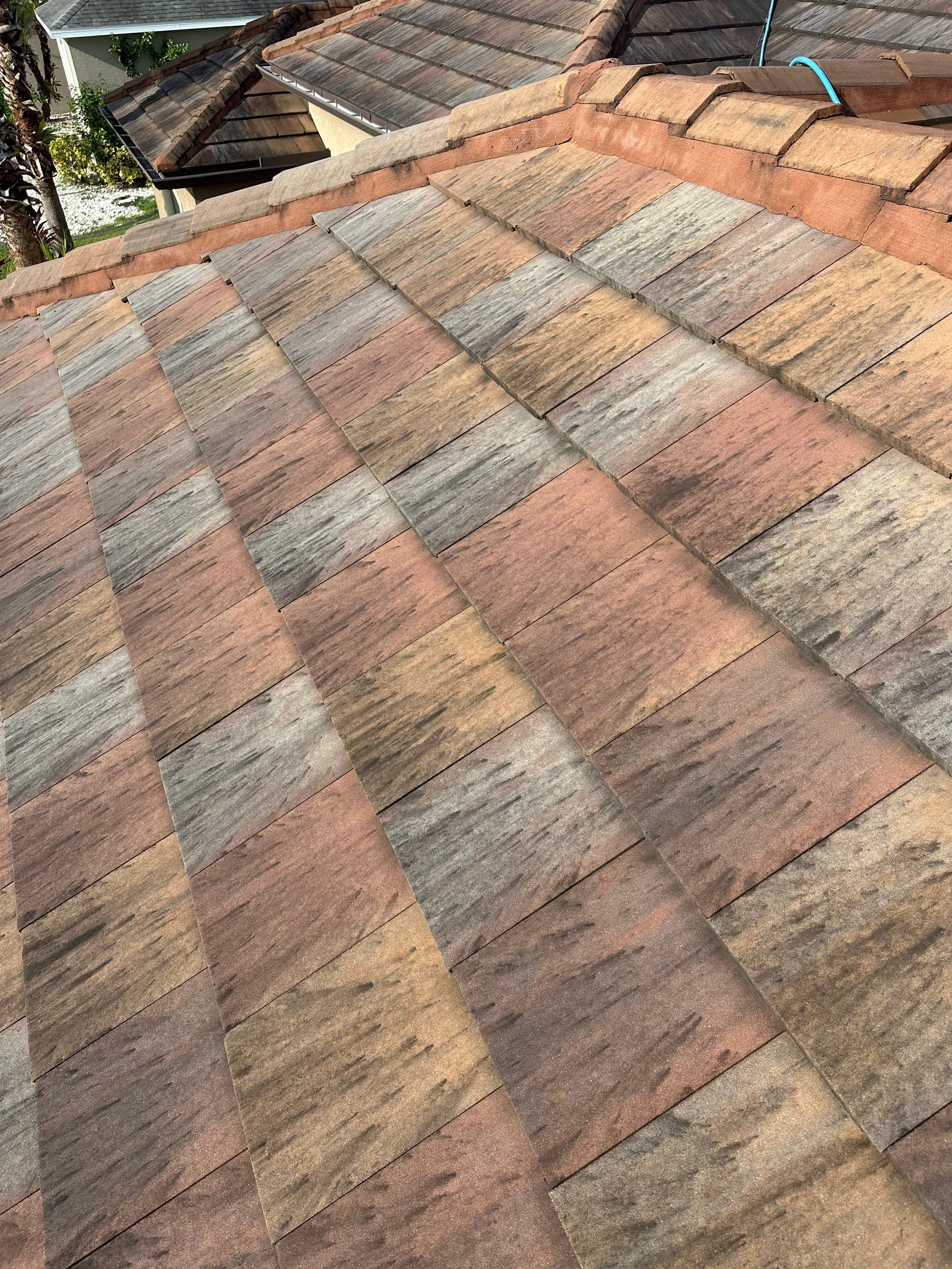 🏡 Tile Roof Cleaning – Gamble Creek Estates, Parrish, FL by Sunshine AquaWash