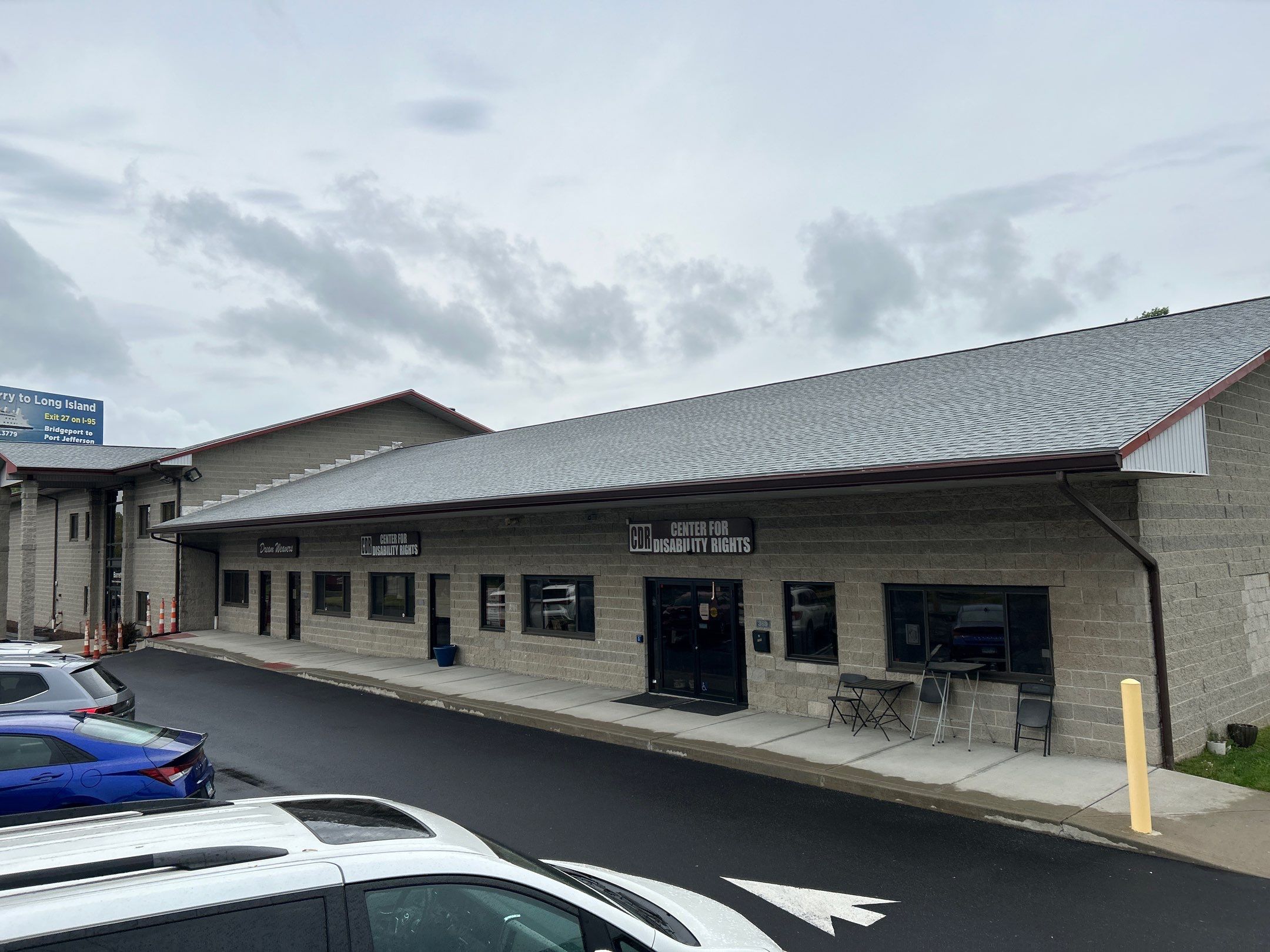 Gorgeously installed asphalt shingled roof by DiGiorgi Roofing and Siding Inc